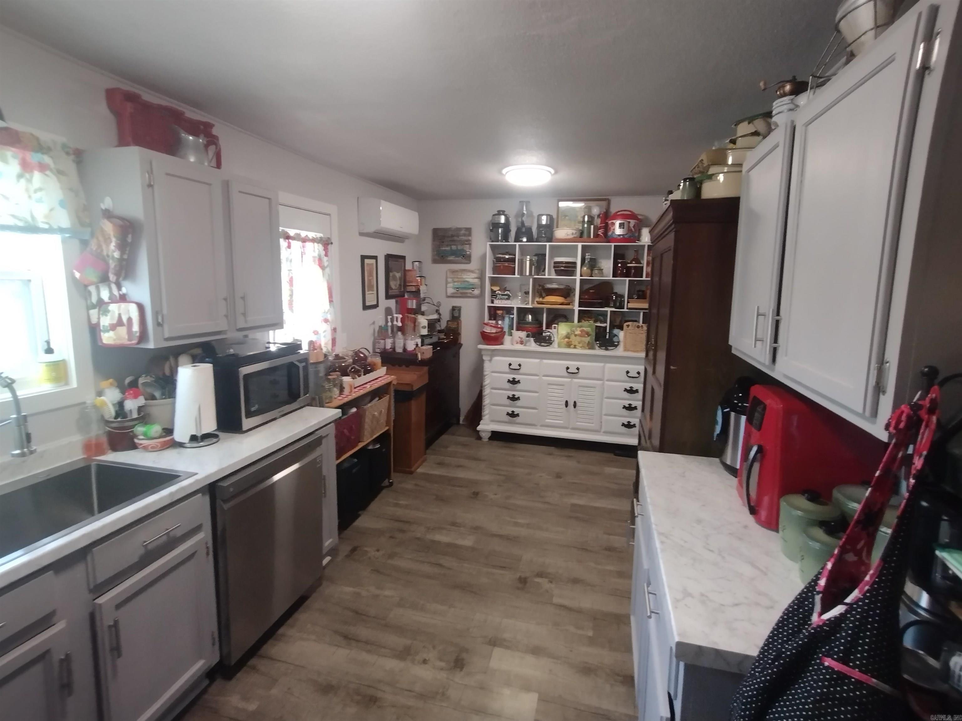 609 E Webb  Mountain View, AR