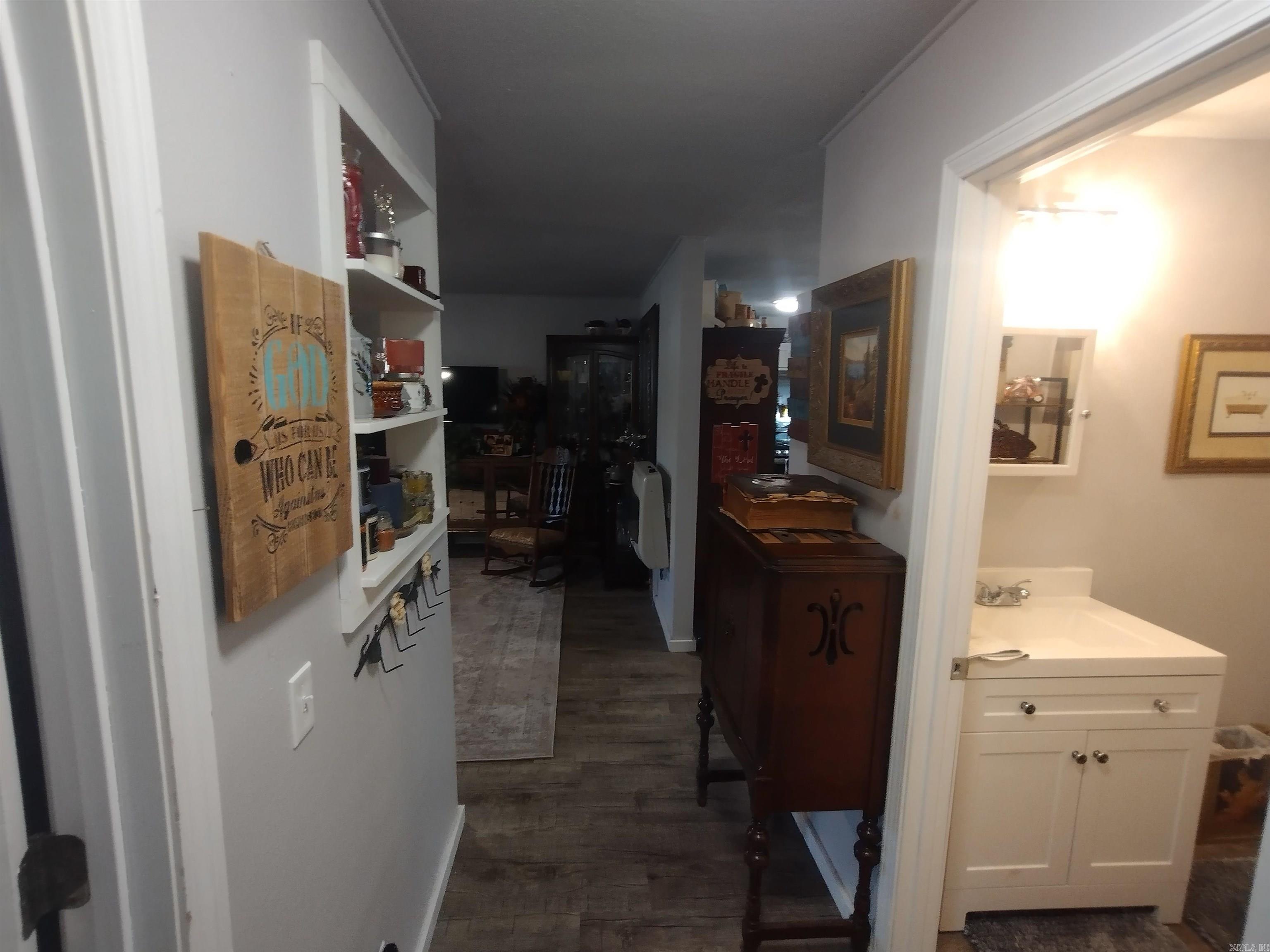 609 E Webb  Mountain View, AR