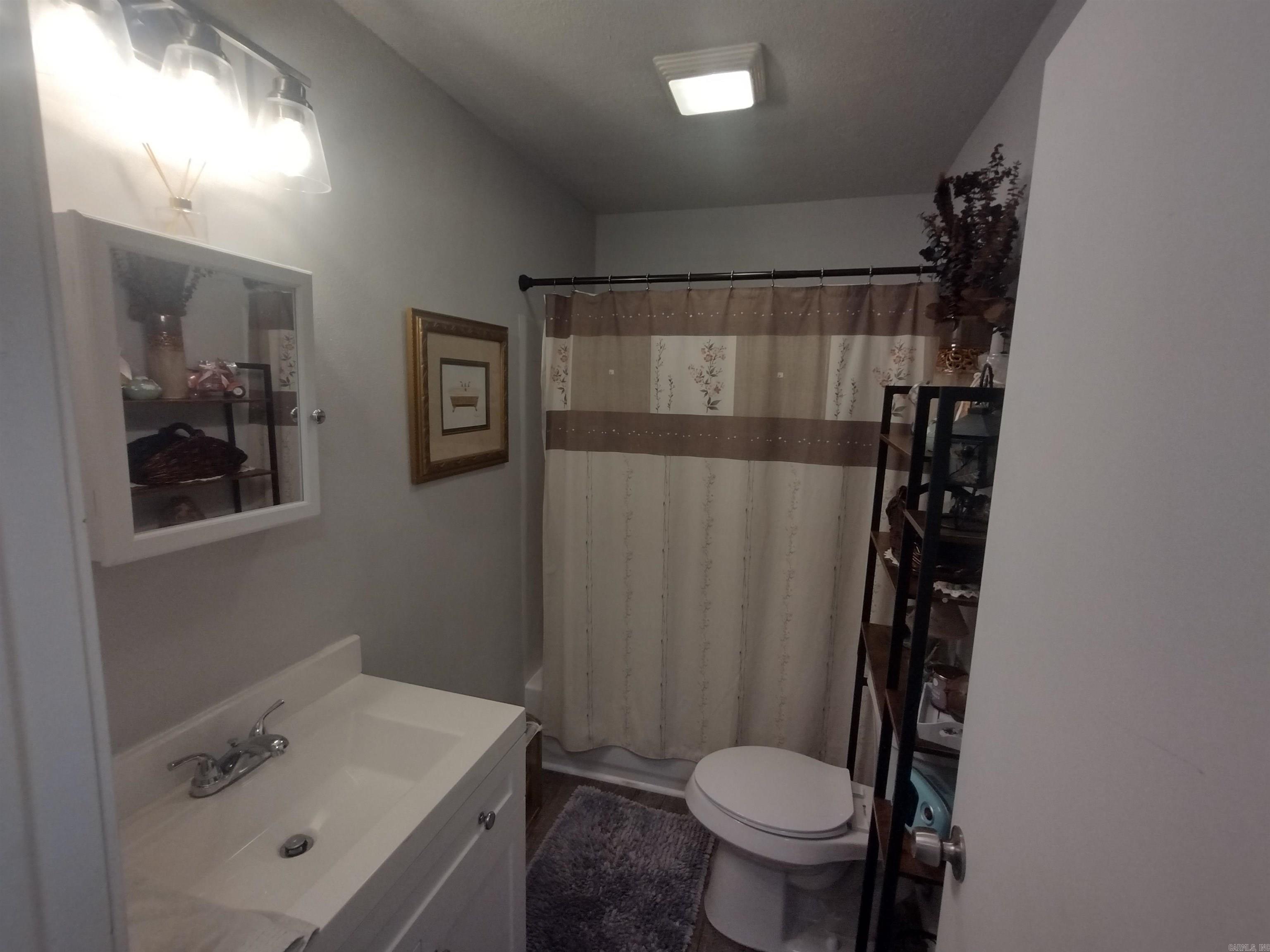 609 E Webb  Mountain View, AR