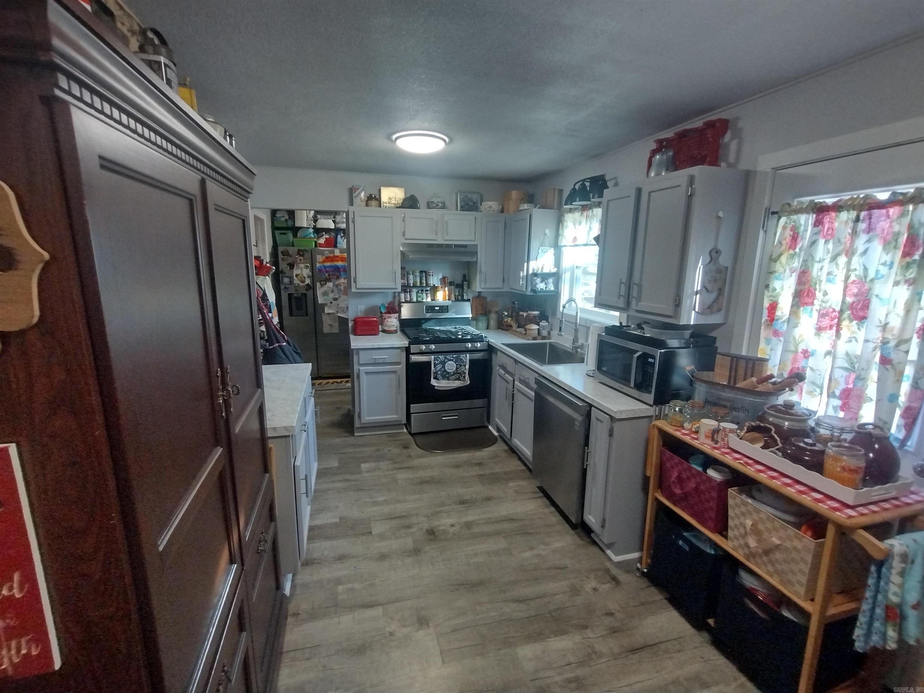 609 E Webb  Mountain View, AR