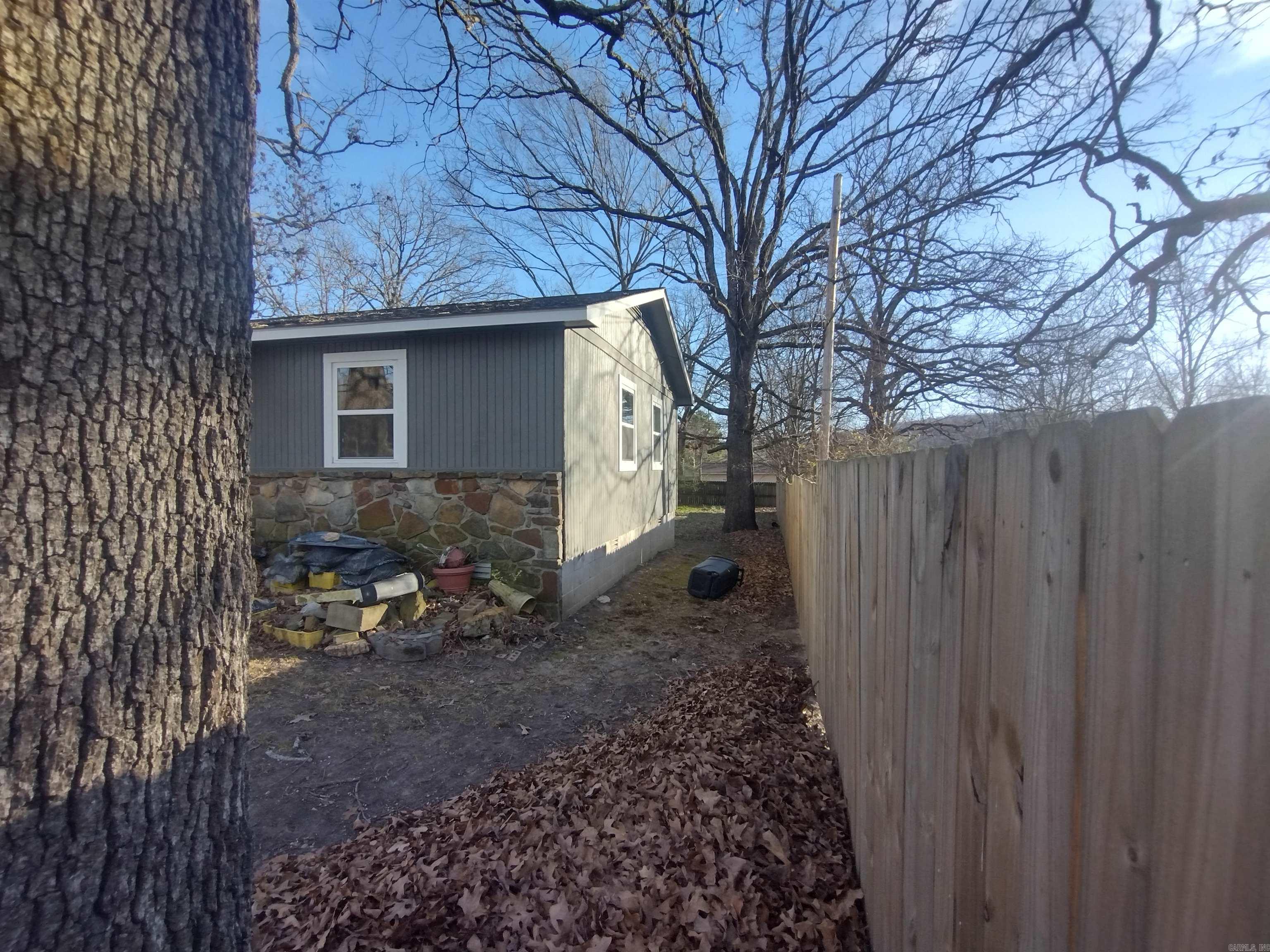 609 E Webb  Mountain View, AR