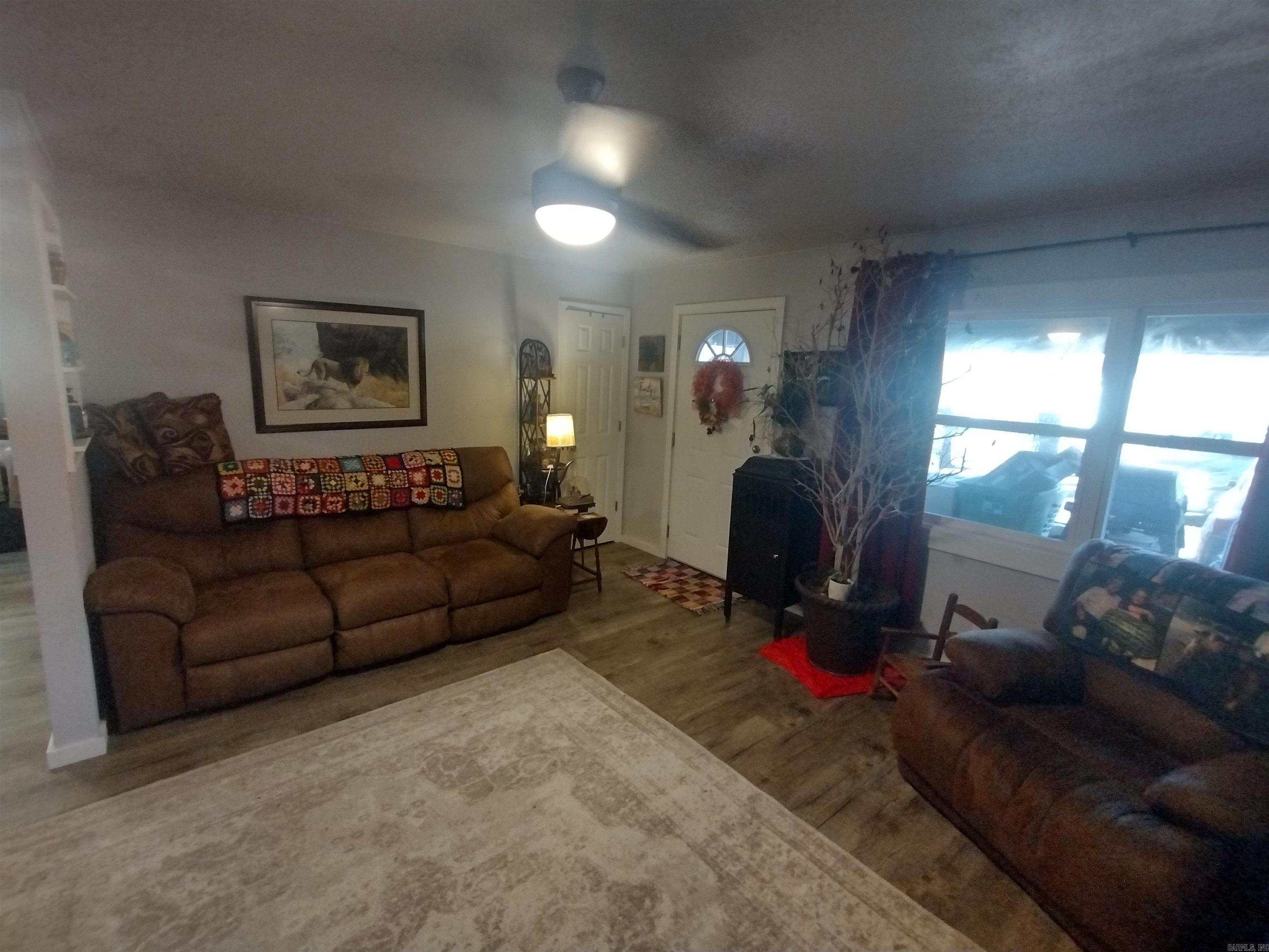 609 E Webb  Mountain View, AR