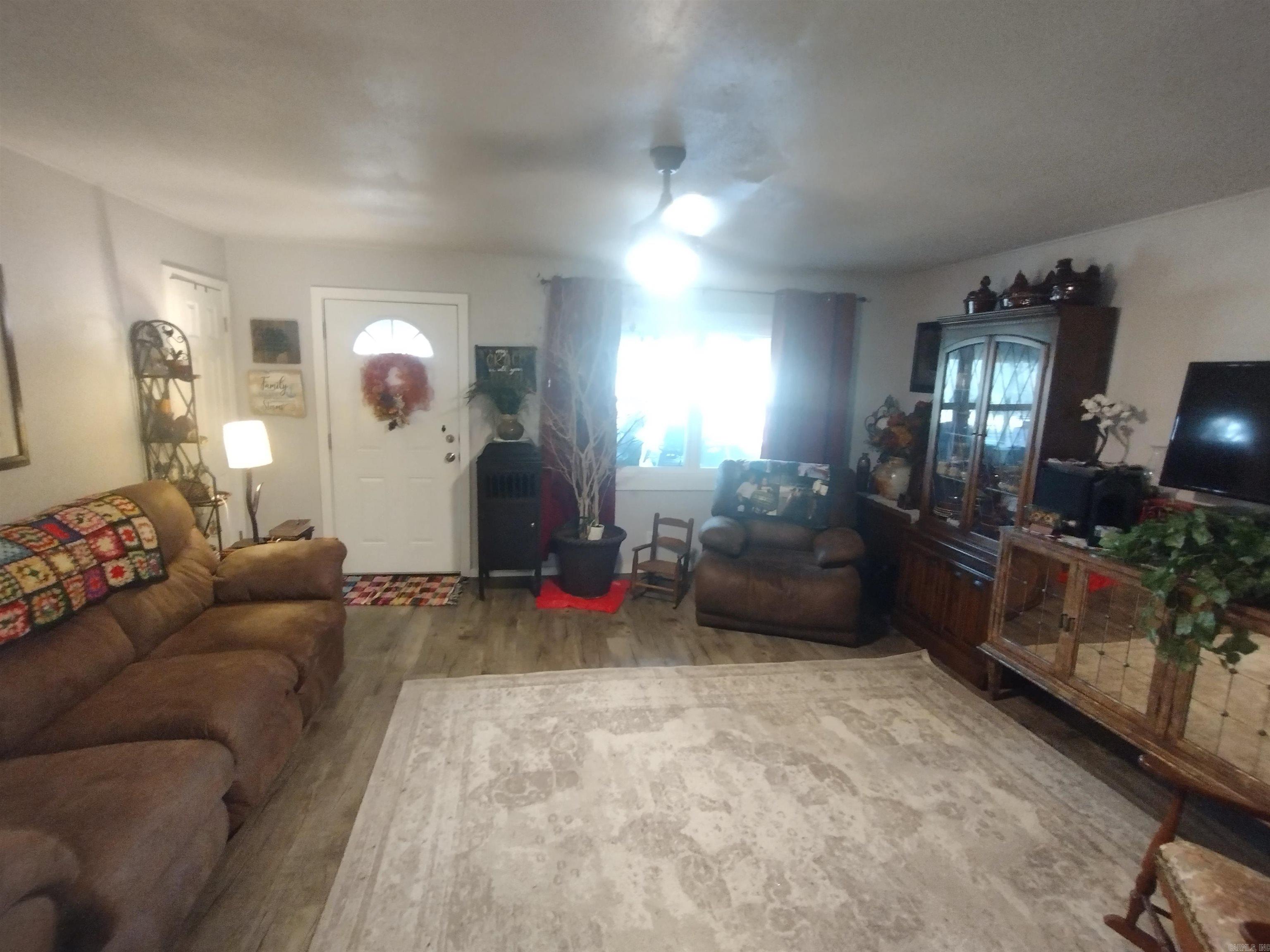 609 E Webb  Mountain View, AR