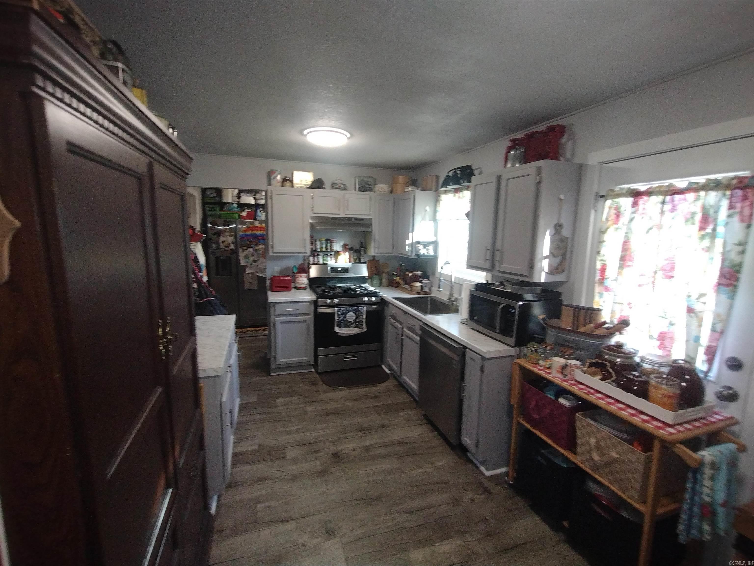 609 E Webb  Mountain View, AR