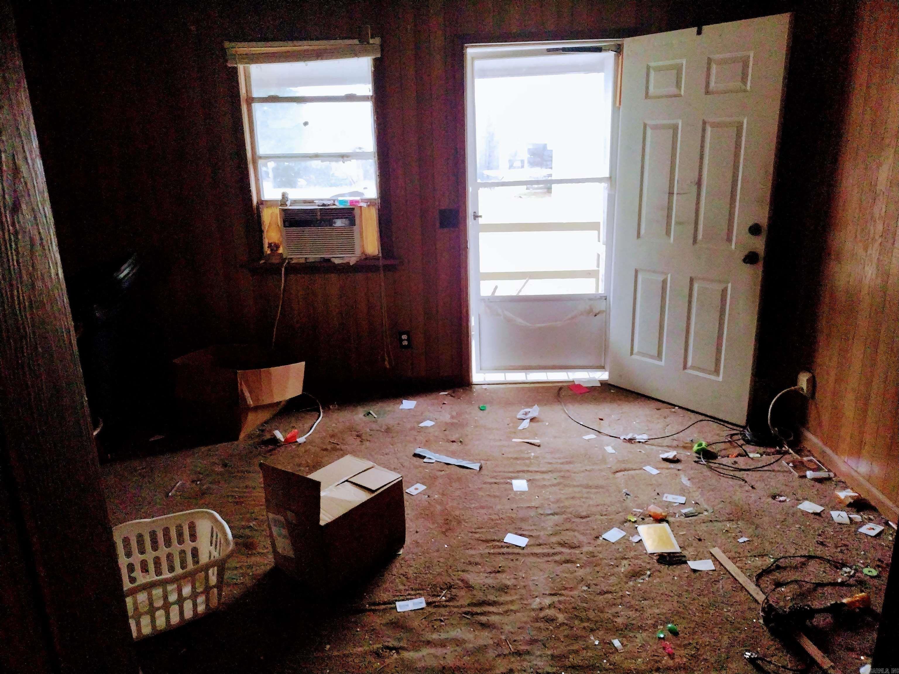 00 Green AVE.  Mountain View, AR