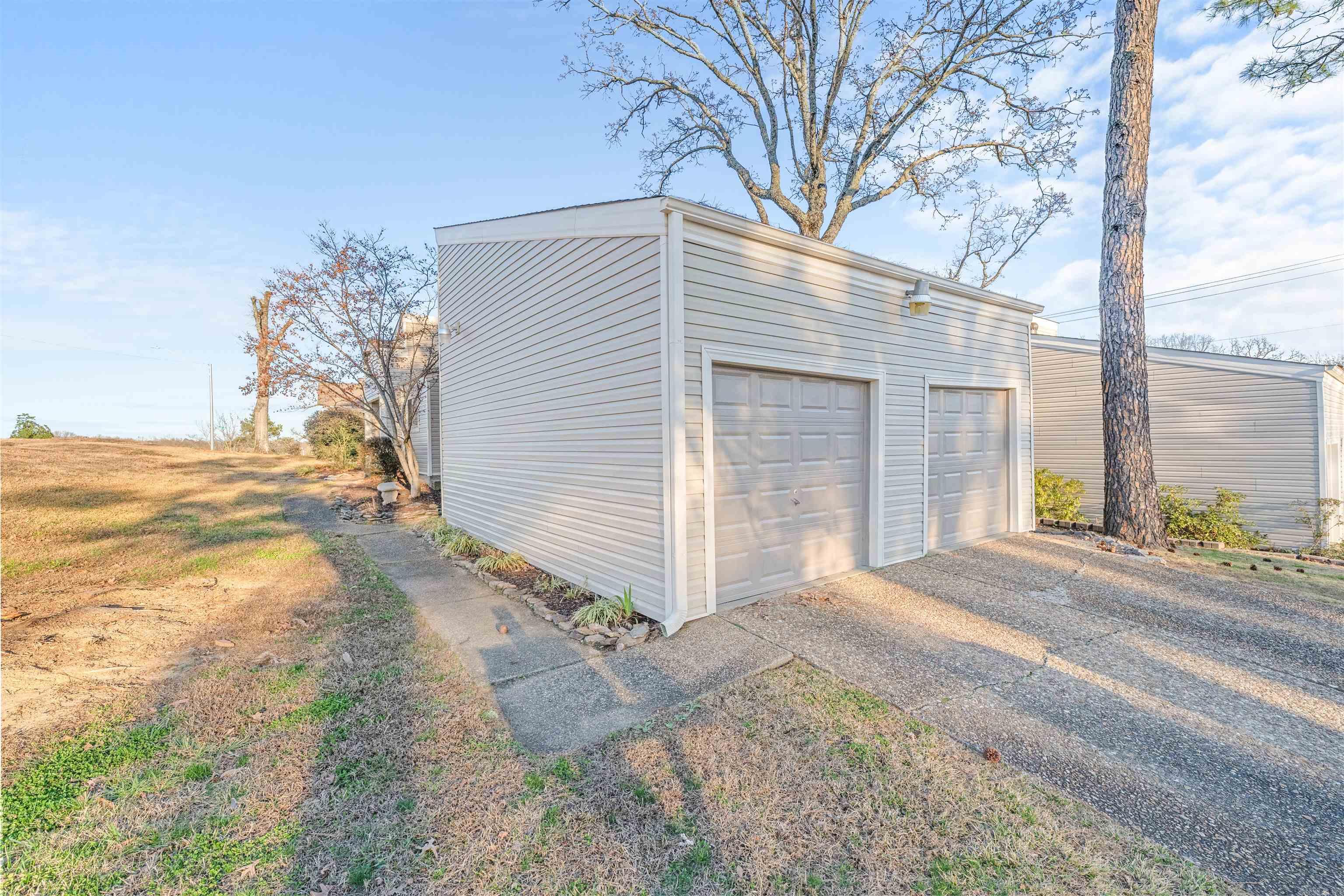 2001 Broken Bow  North Little Rock, AR