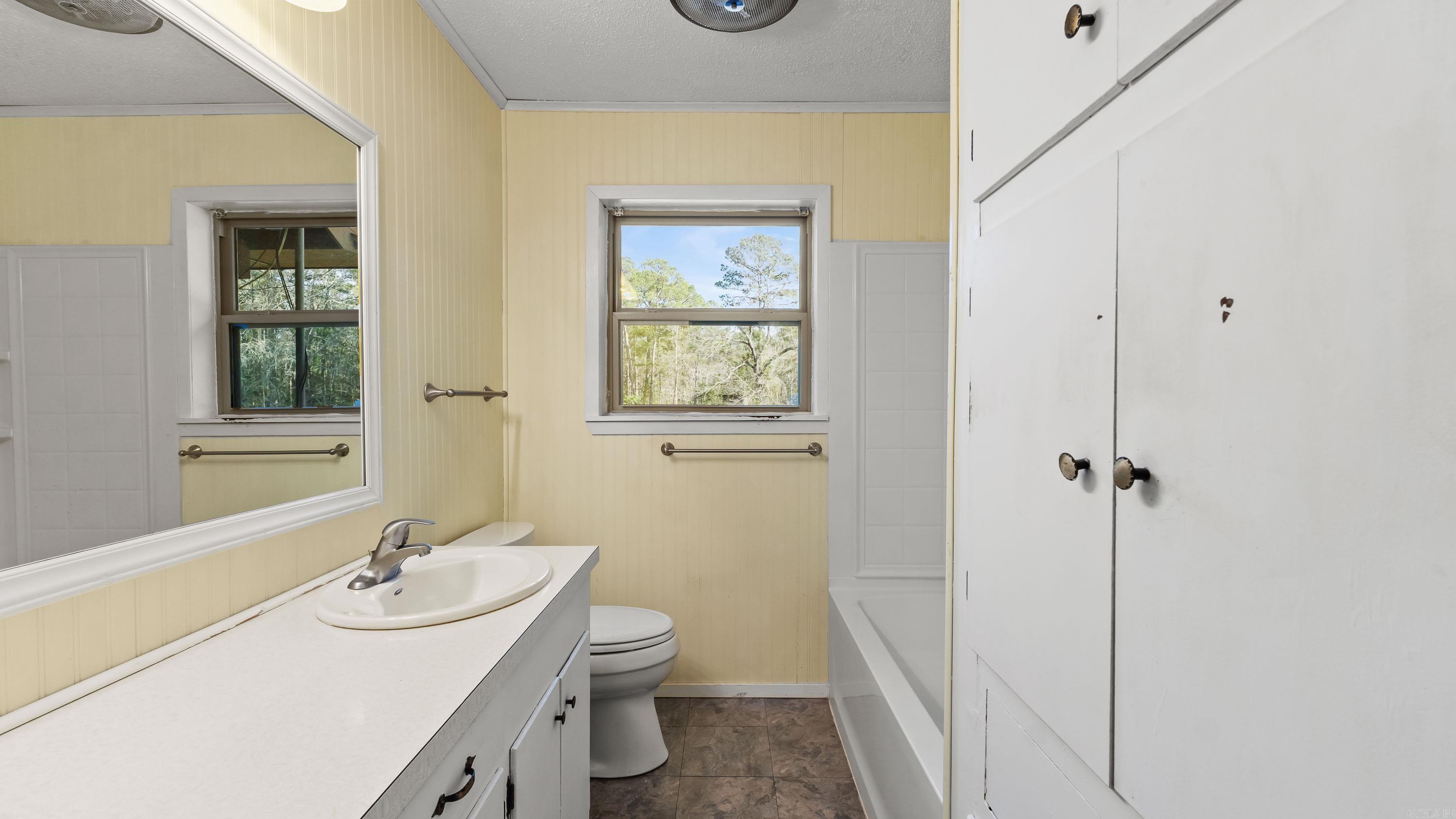 19506 FM 1841  Atlanta, TX