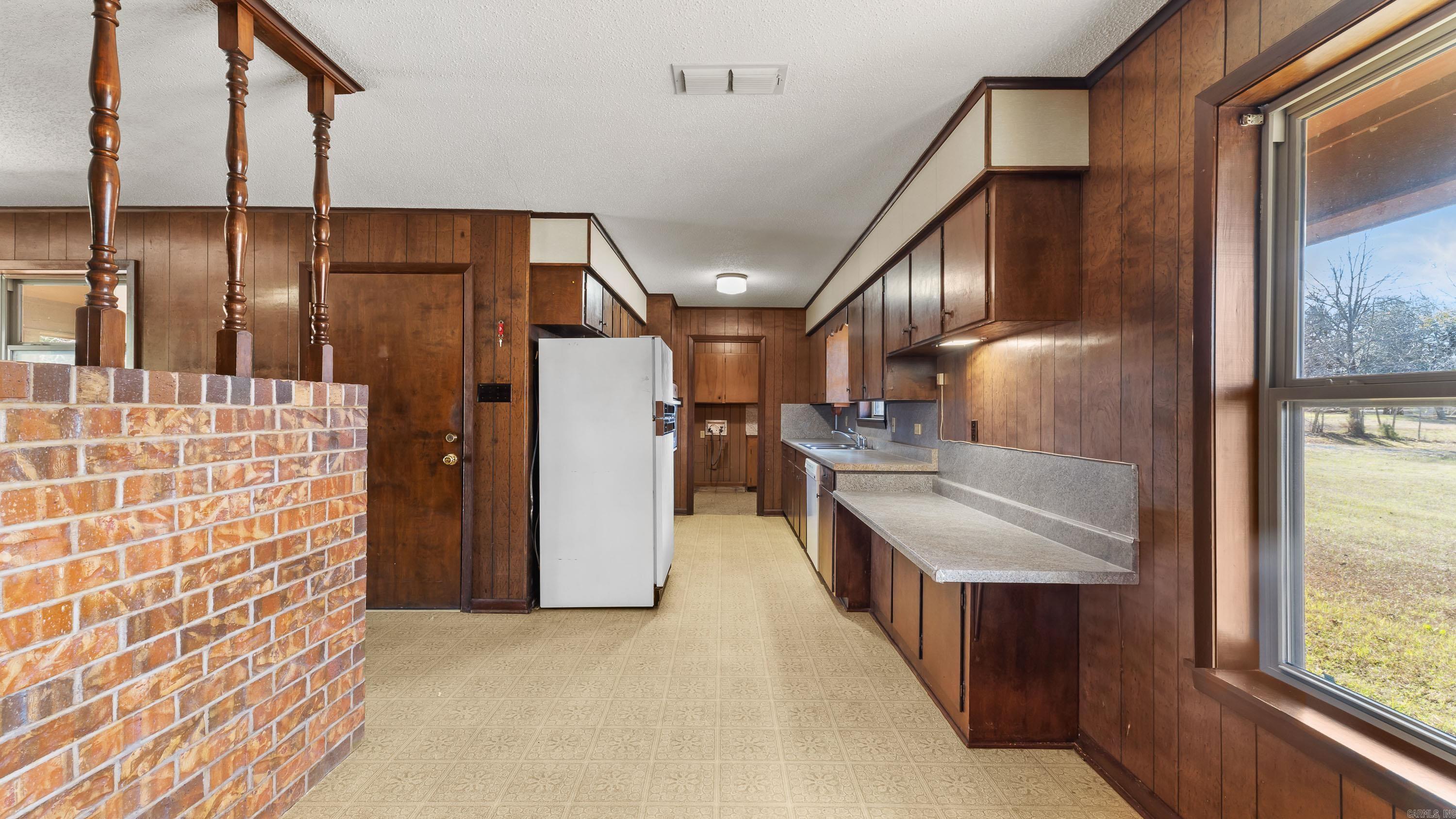 19506 FM 1841  Atlanta, TX