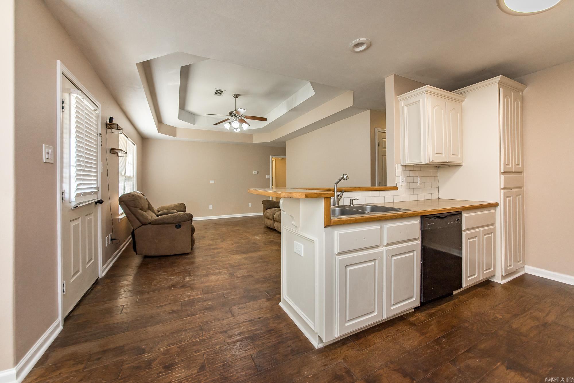 143 Weathering  Austin, AR