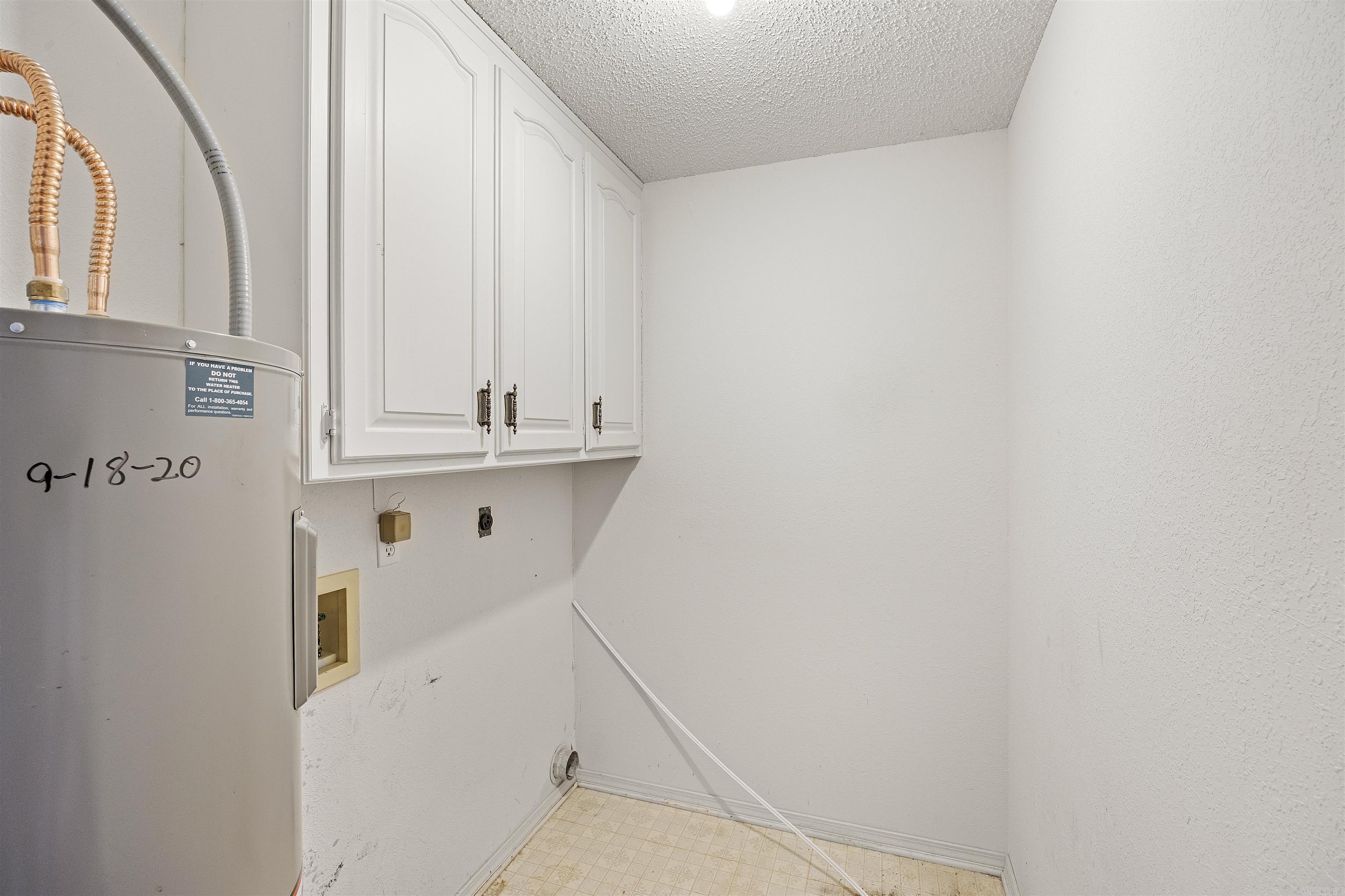 1914 E AR-22  Branch, AR