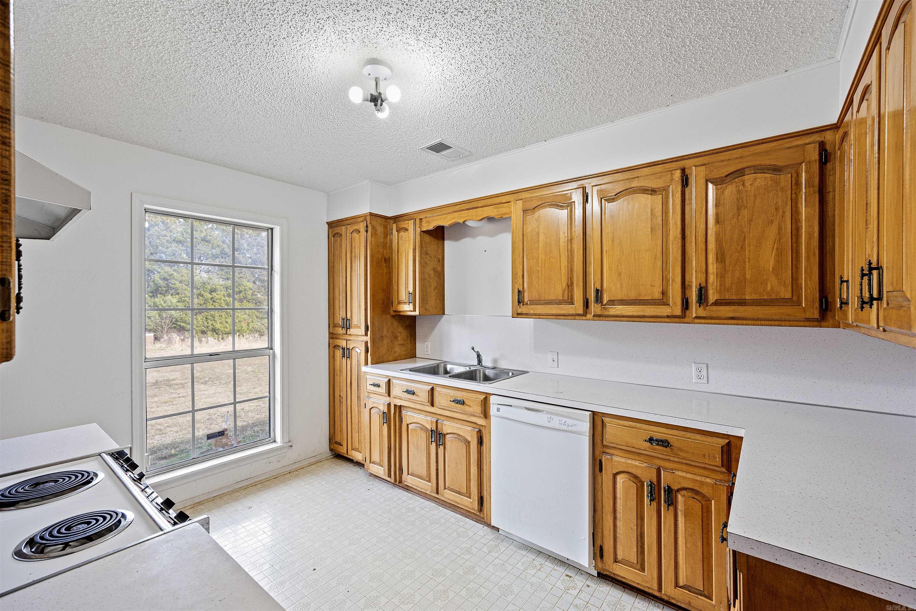 1914 E AR-22  Branch, AR