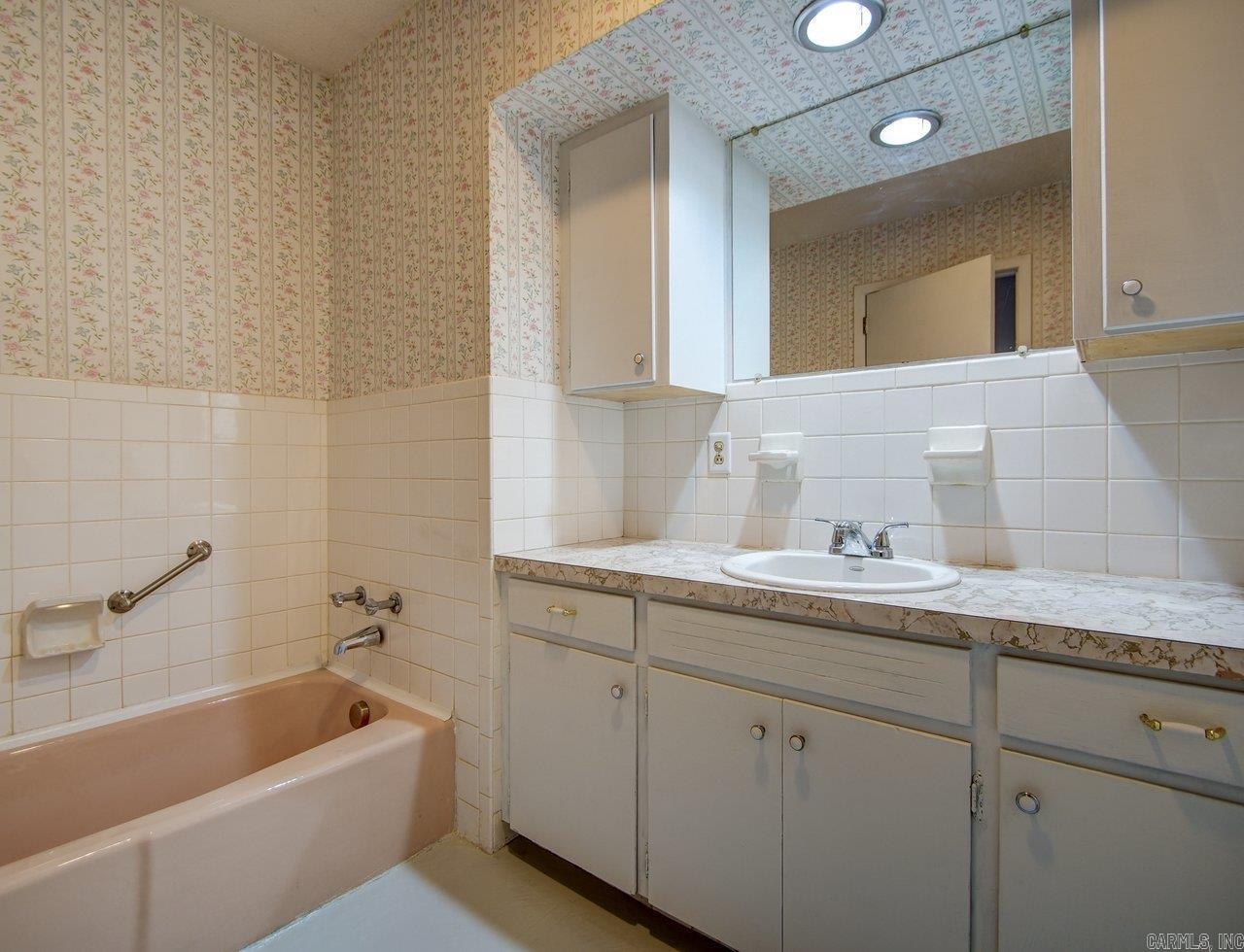 107 Sherman  Hot Springs, AR