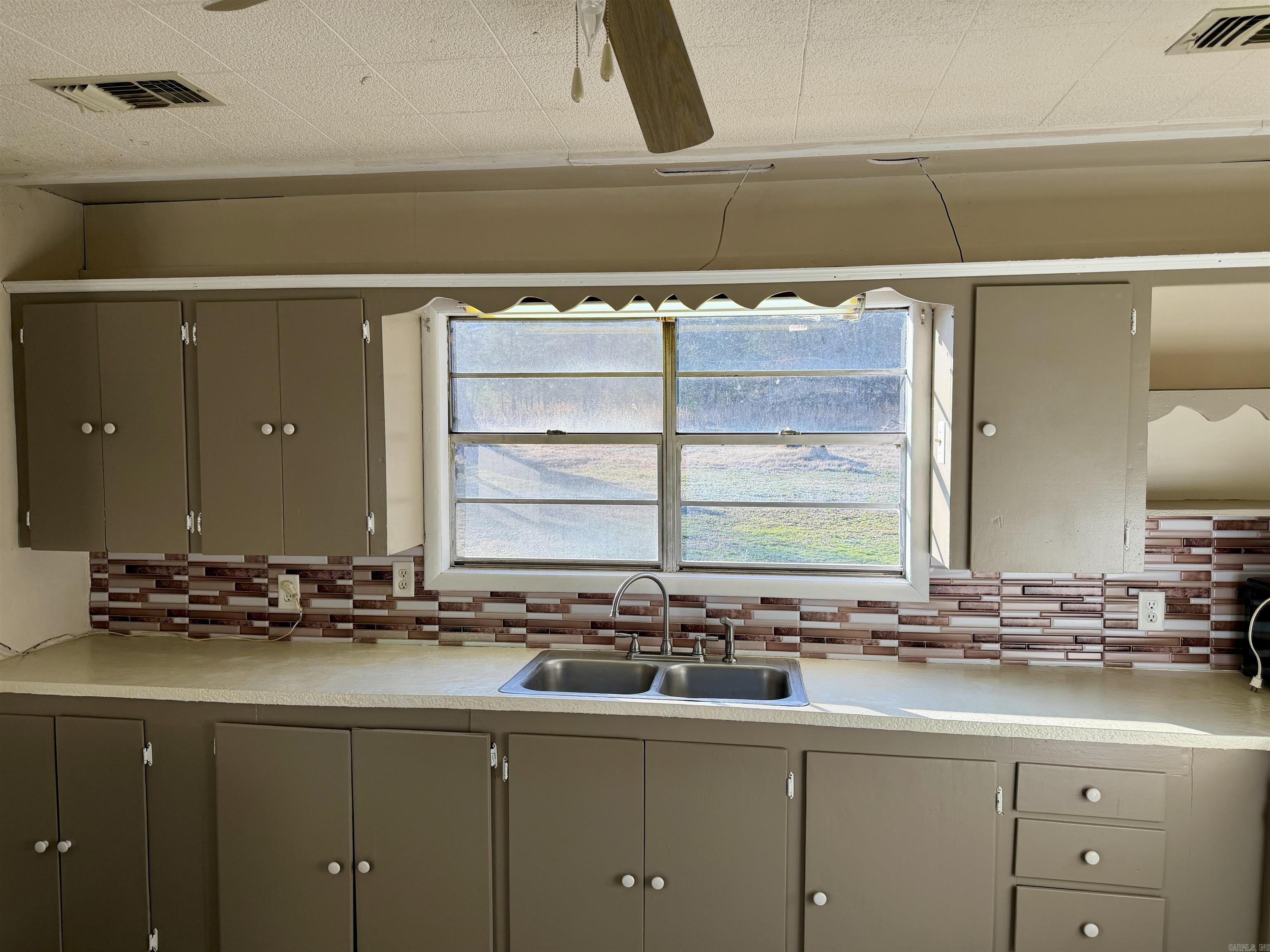 1128 County Road 3291  Clarksville, AR