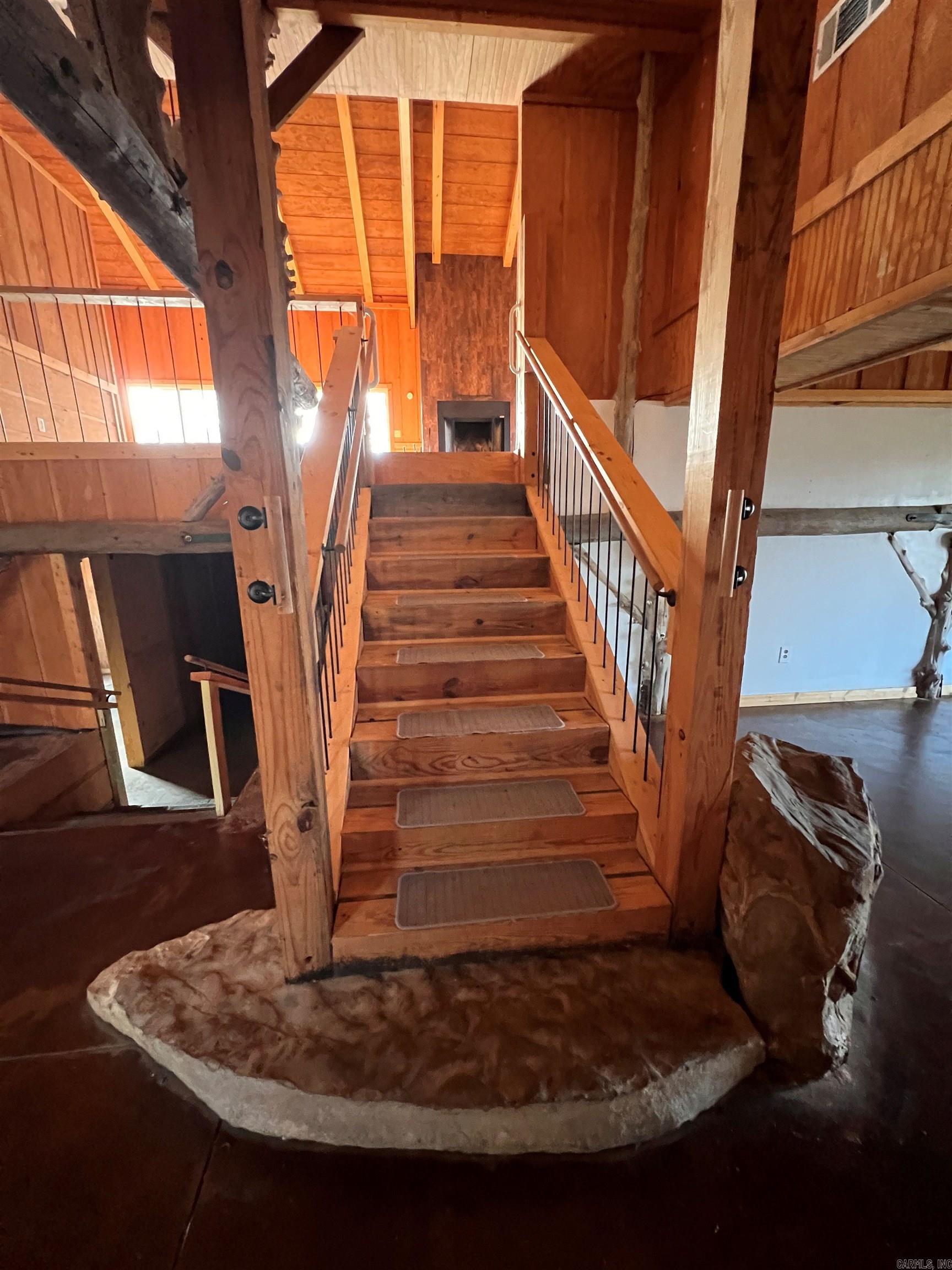 589 PR 2721  London, AR