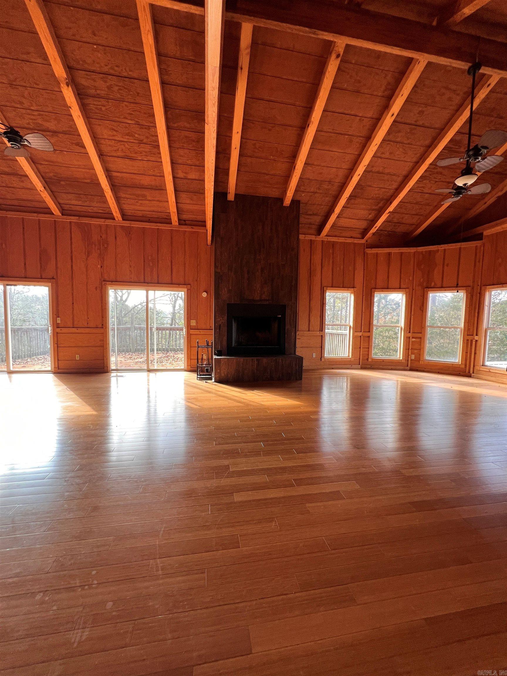 589 PR 2721  London, AR