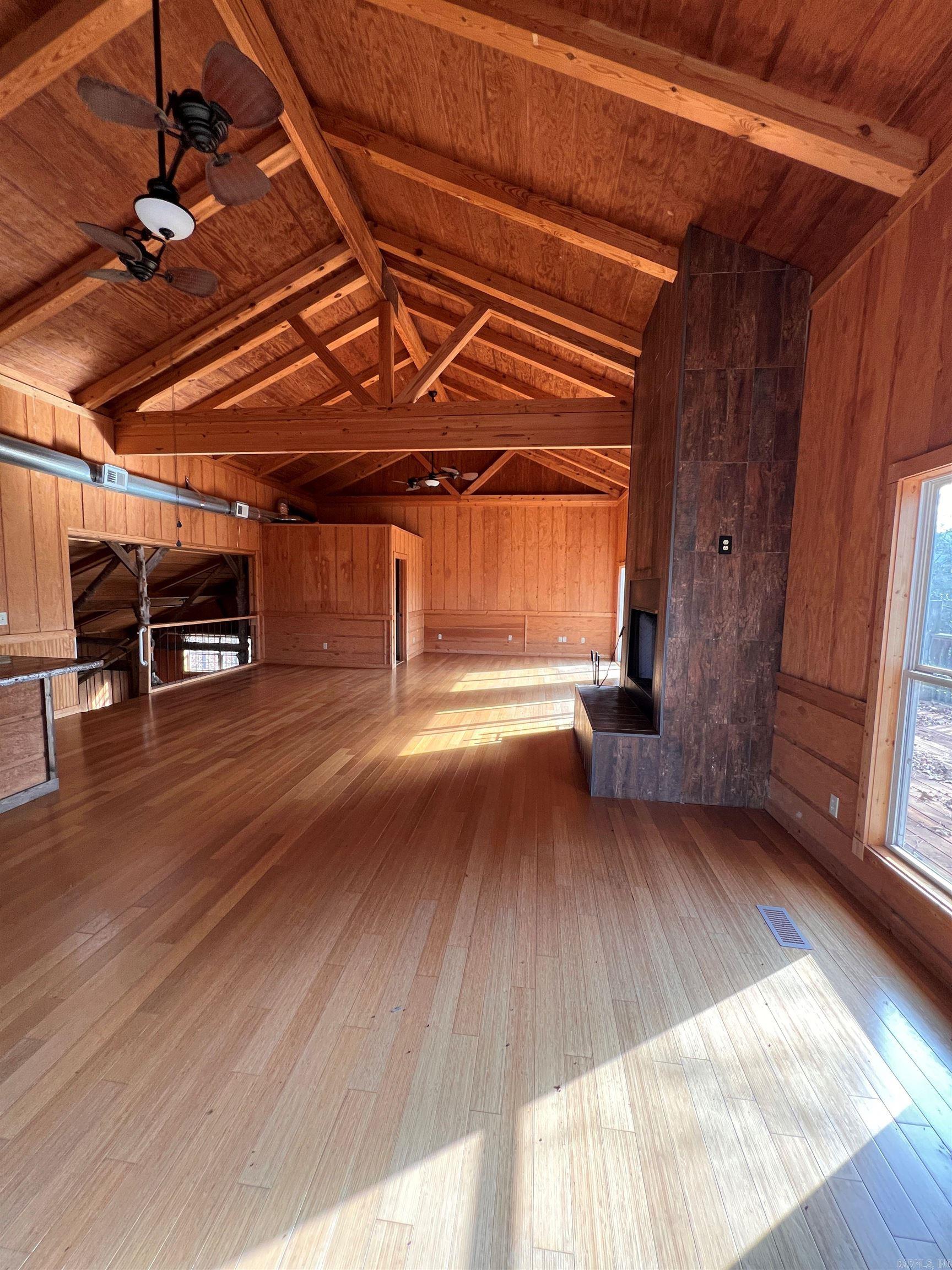 589 PR 2721  London, AR