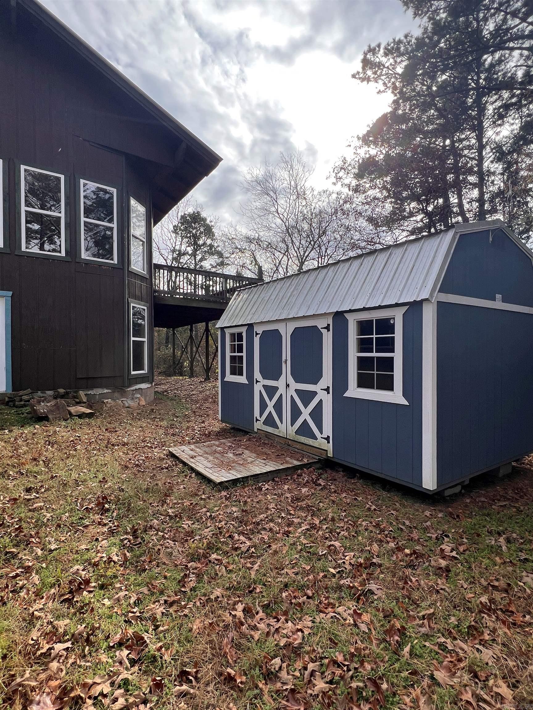 589 PR 2721  London, AR