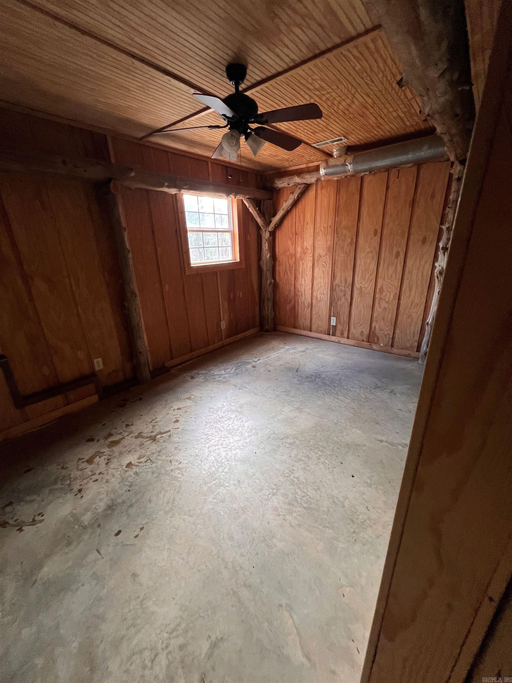 589 PR 2721  London, AR