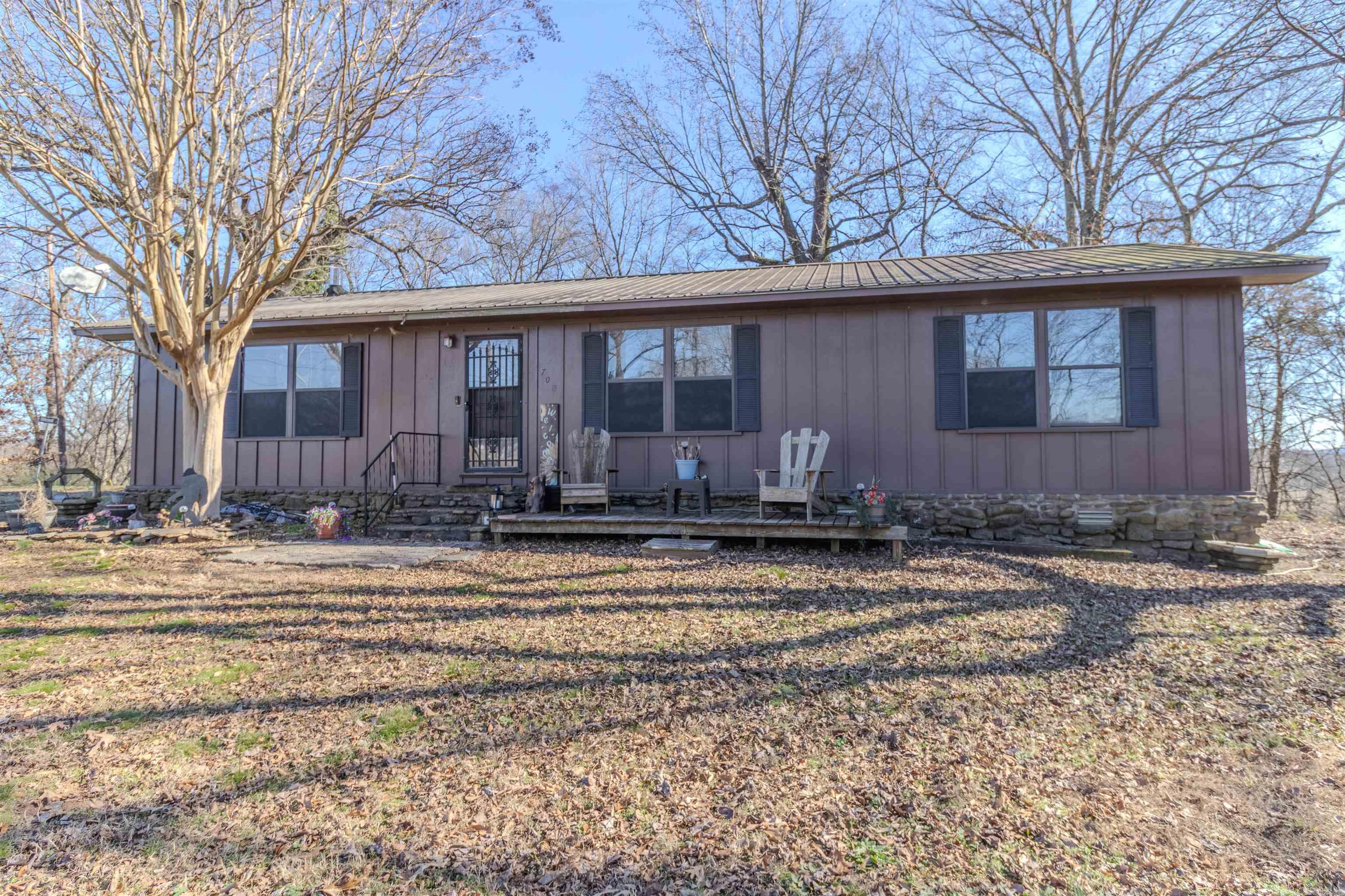 700 N Hillcrest St  Clarksville, AR