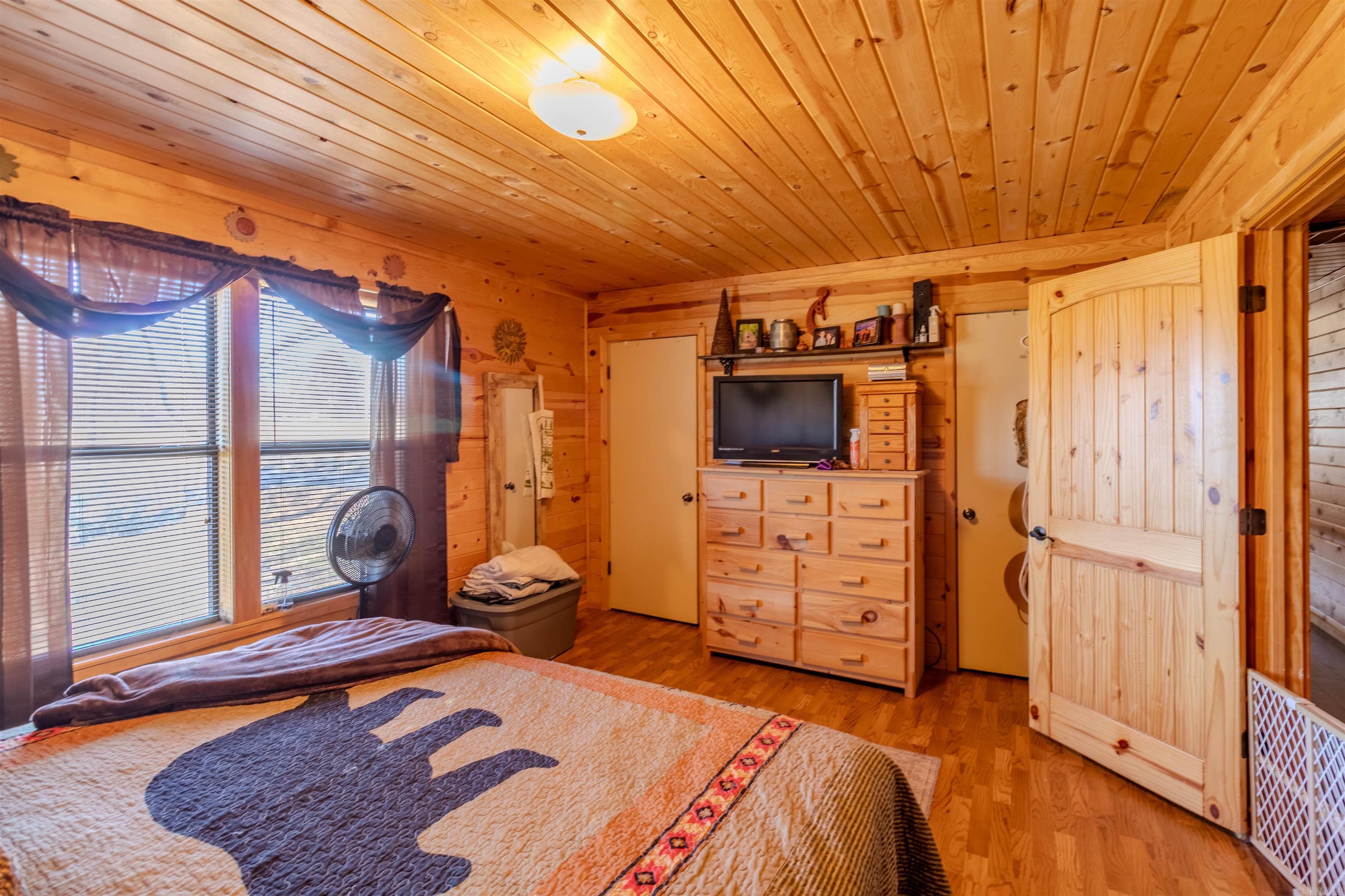 700 N Hillcrest St  Clarksville, AR