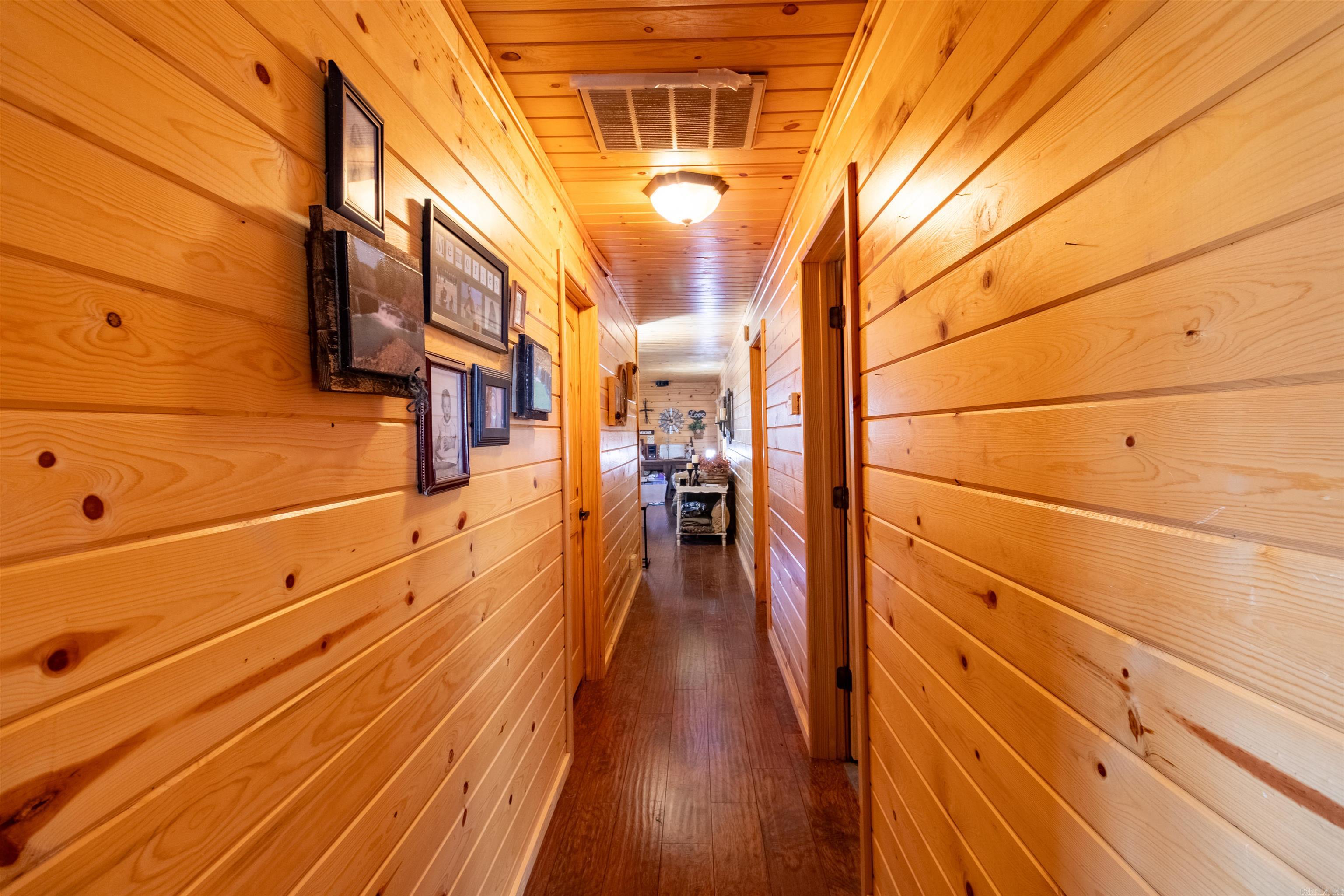 700 N Hillcrest St  Clarksville, AR