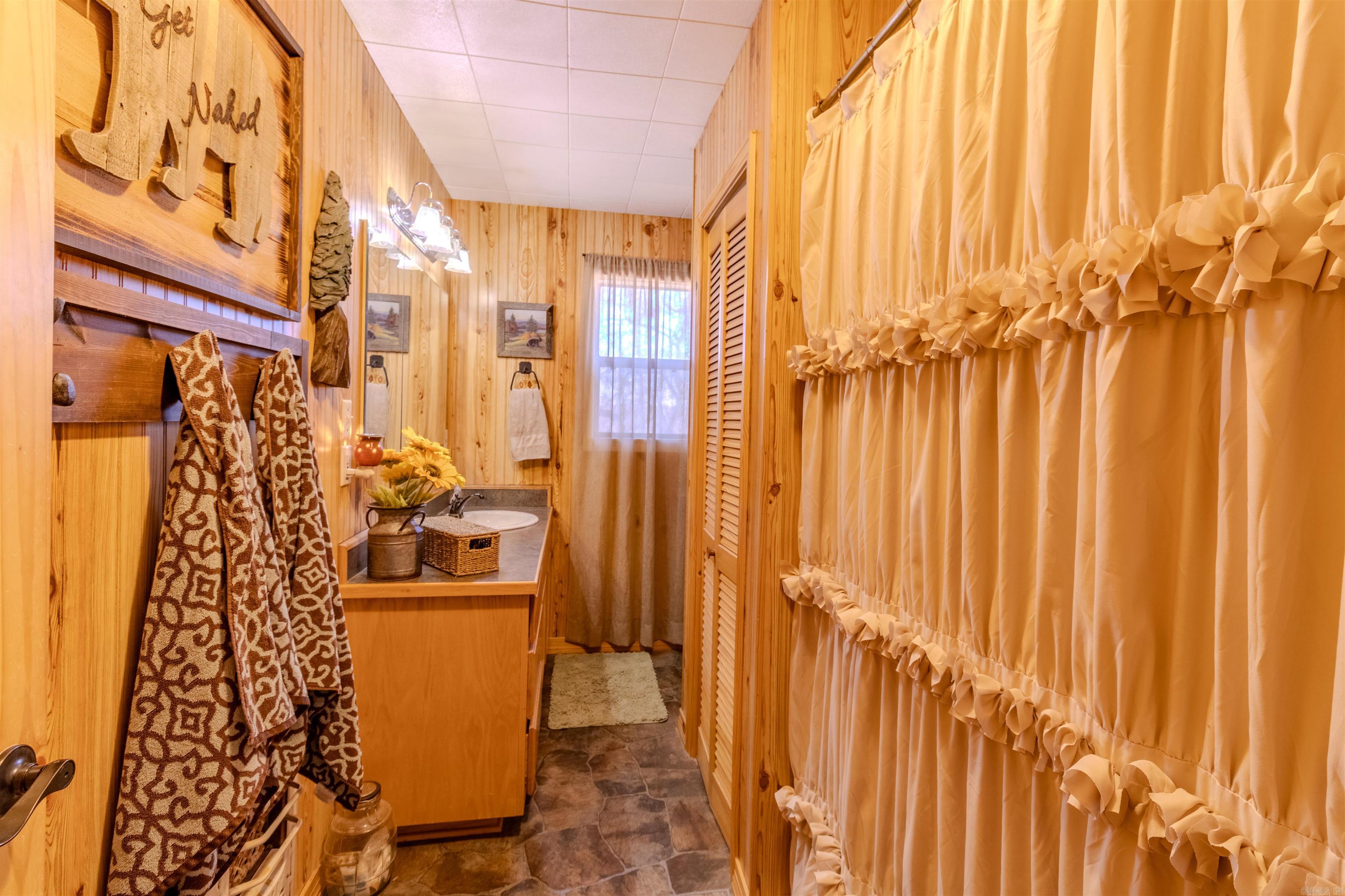 700 N Hillcrest St  Clarksville, AR