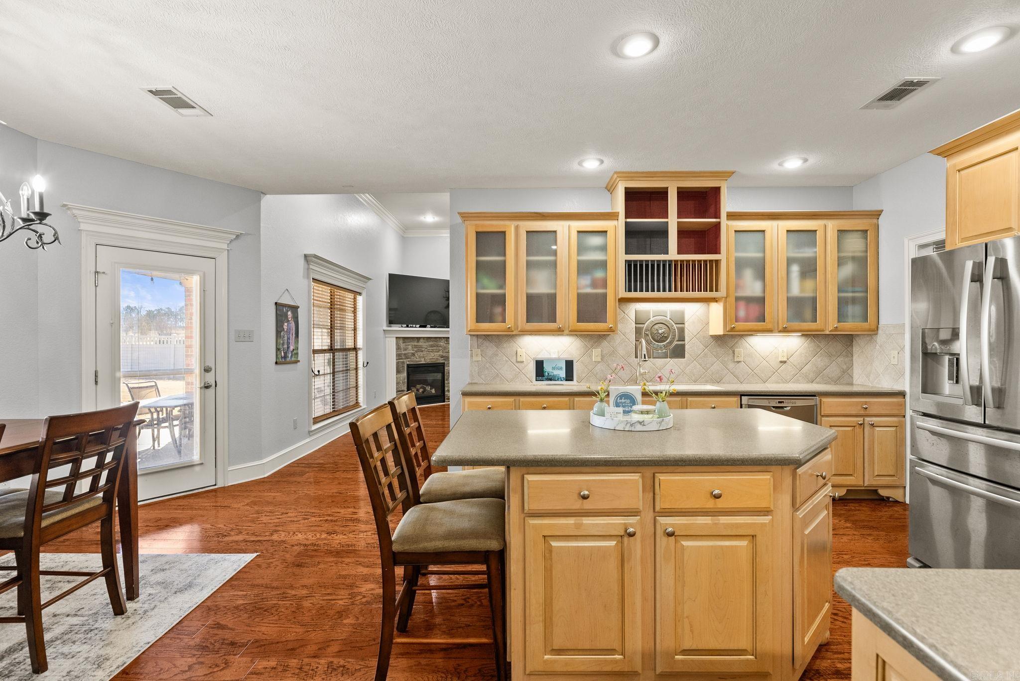 4 Friendly  Greenbrier, AR