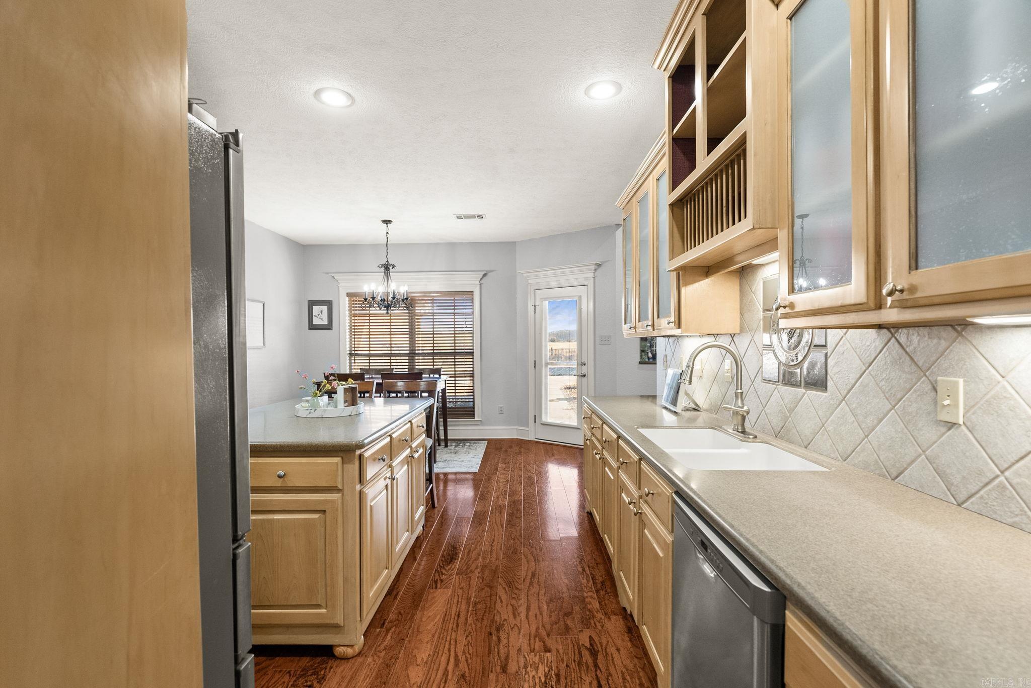 4 Friendly  Greenbrier, AR