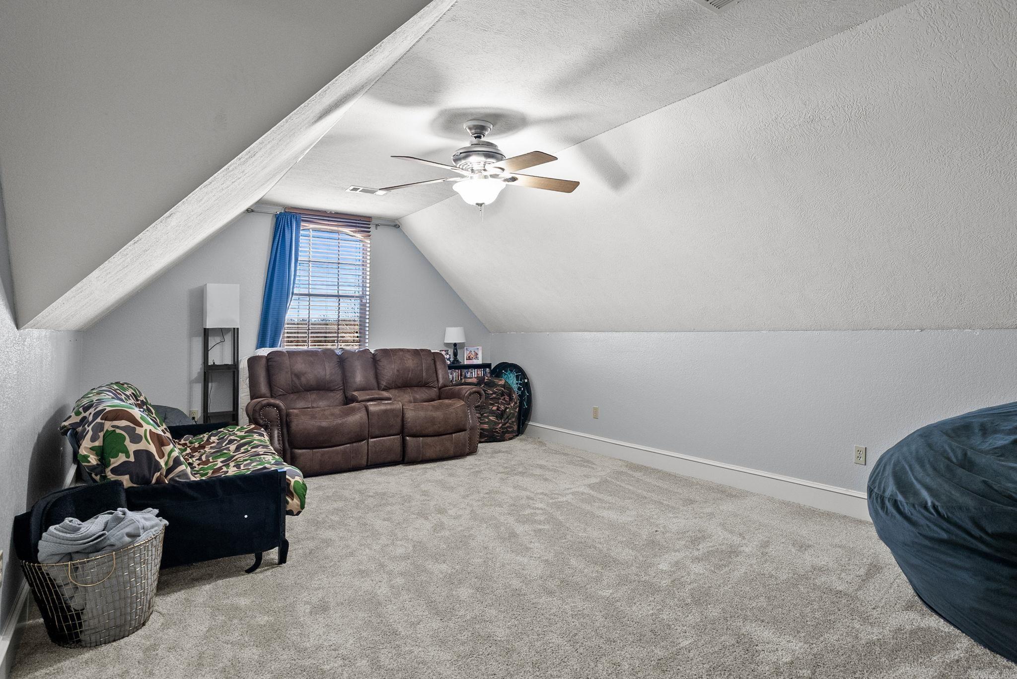 4 Friendly  Greenbrier, AR