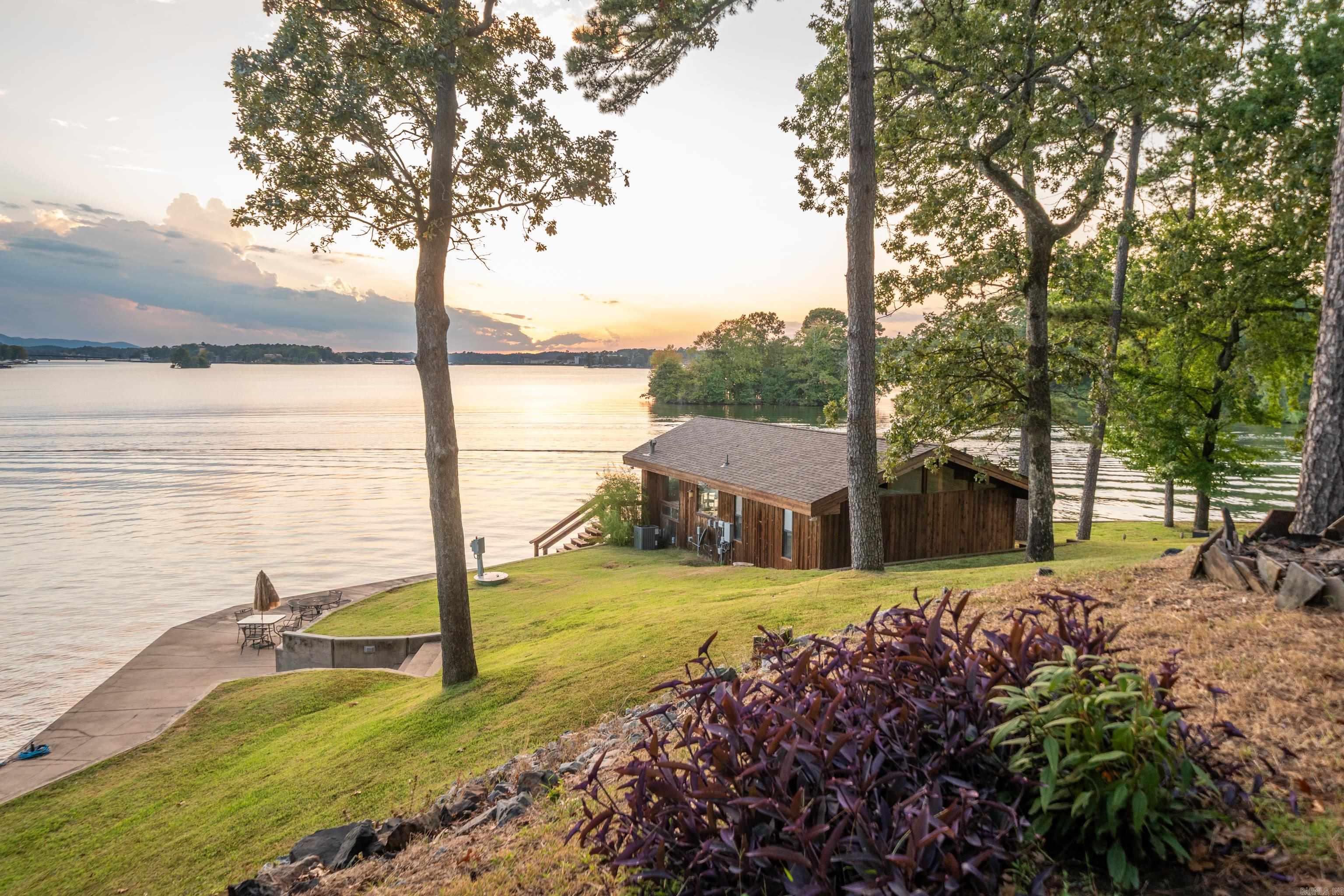 820 Lakeland Pt  Hot Springs, AR