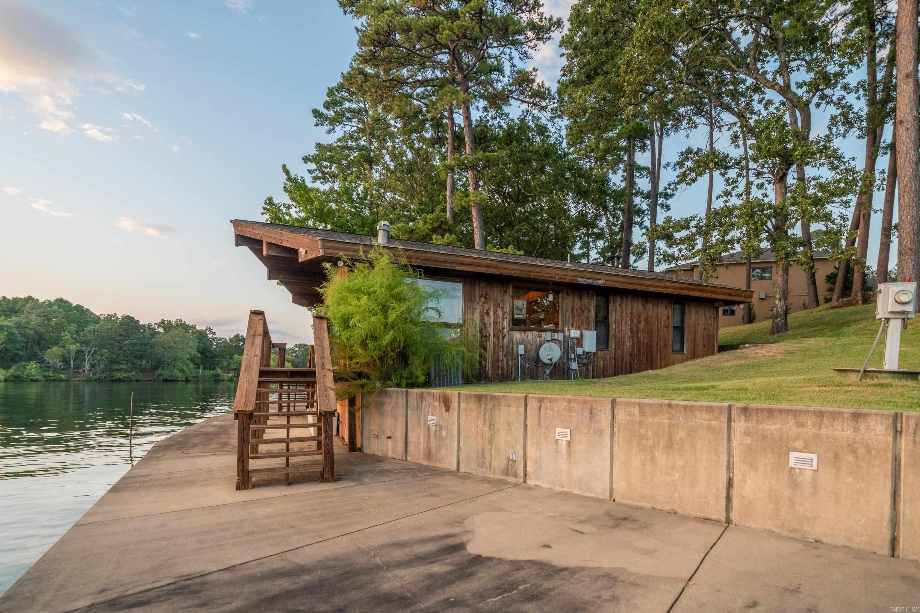 820 Lakeland Pt Hot Springs, AR 71913