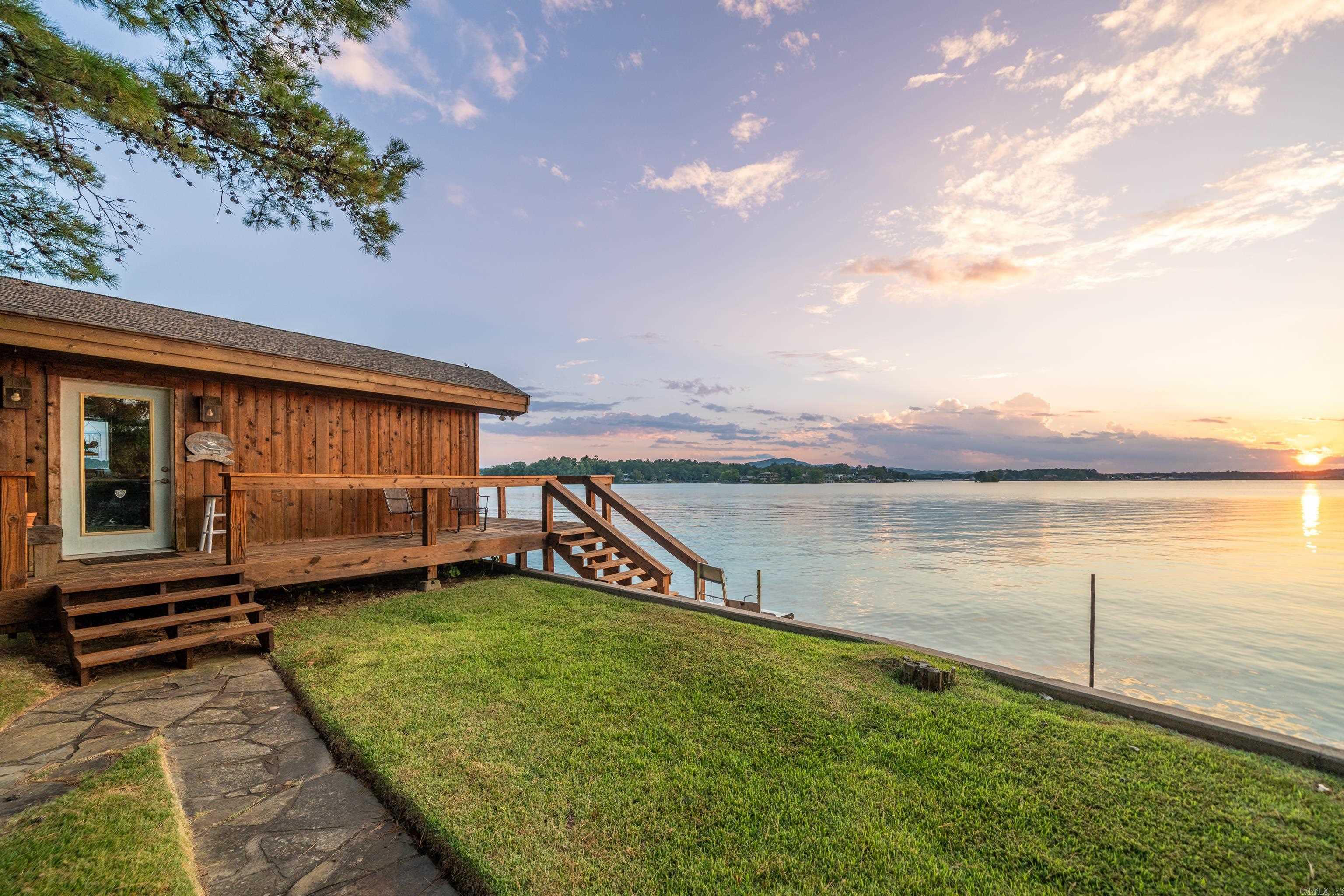 820 Lakeland Pt  Hot Springs, AR