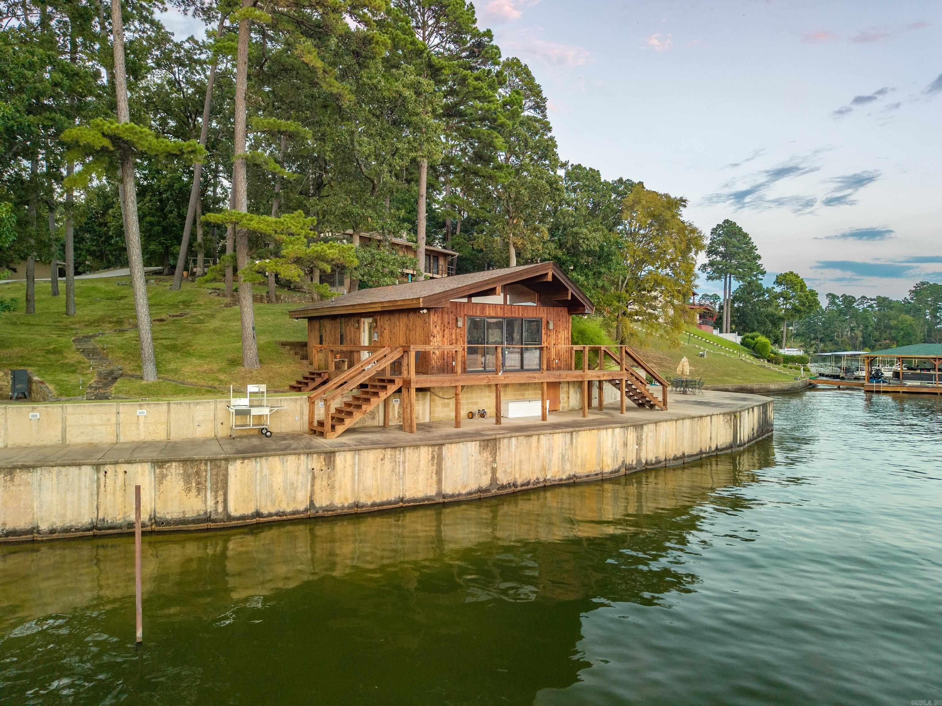 820 Lakeland Pt  Hot Springs, AR