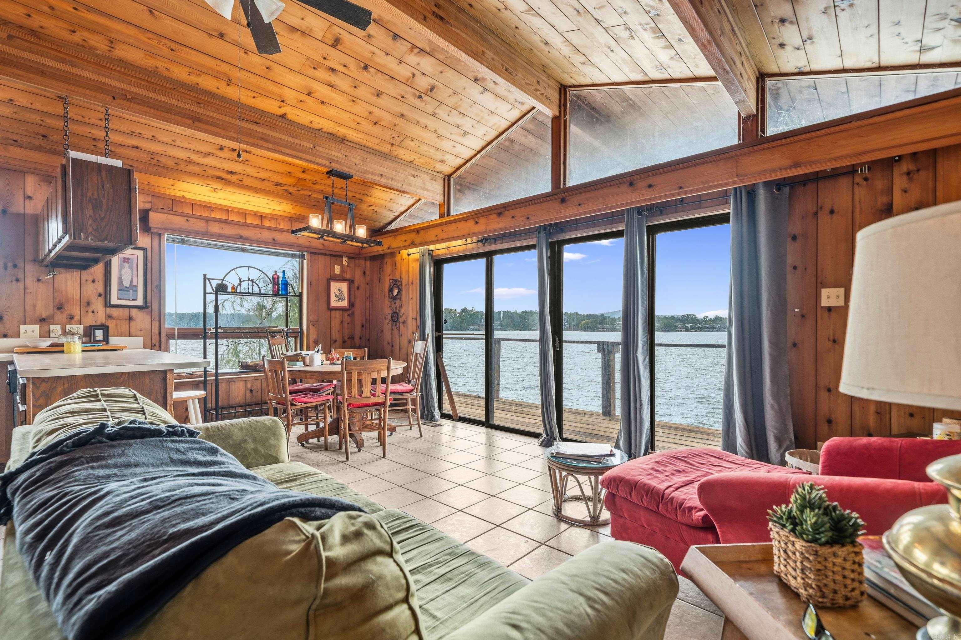 820 Lakeland Pt  Hot Springs, AR