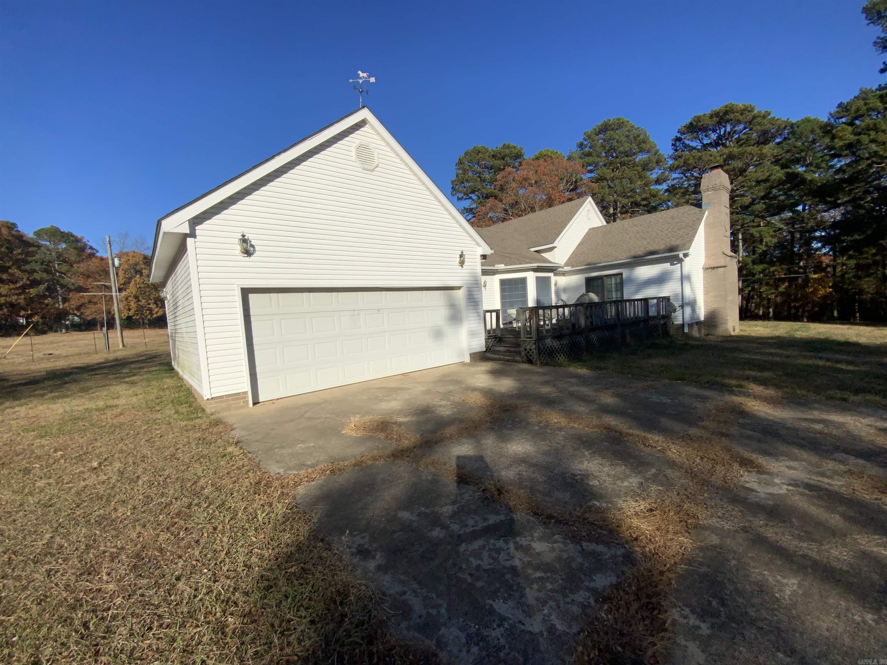 949 DeKalb  Tumbling Shoals, AR