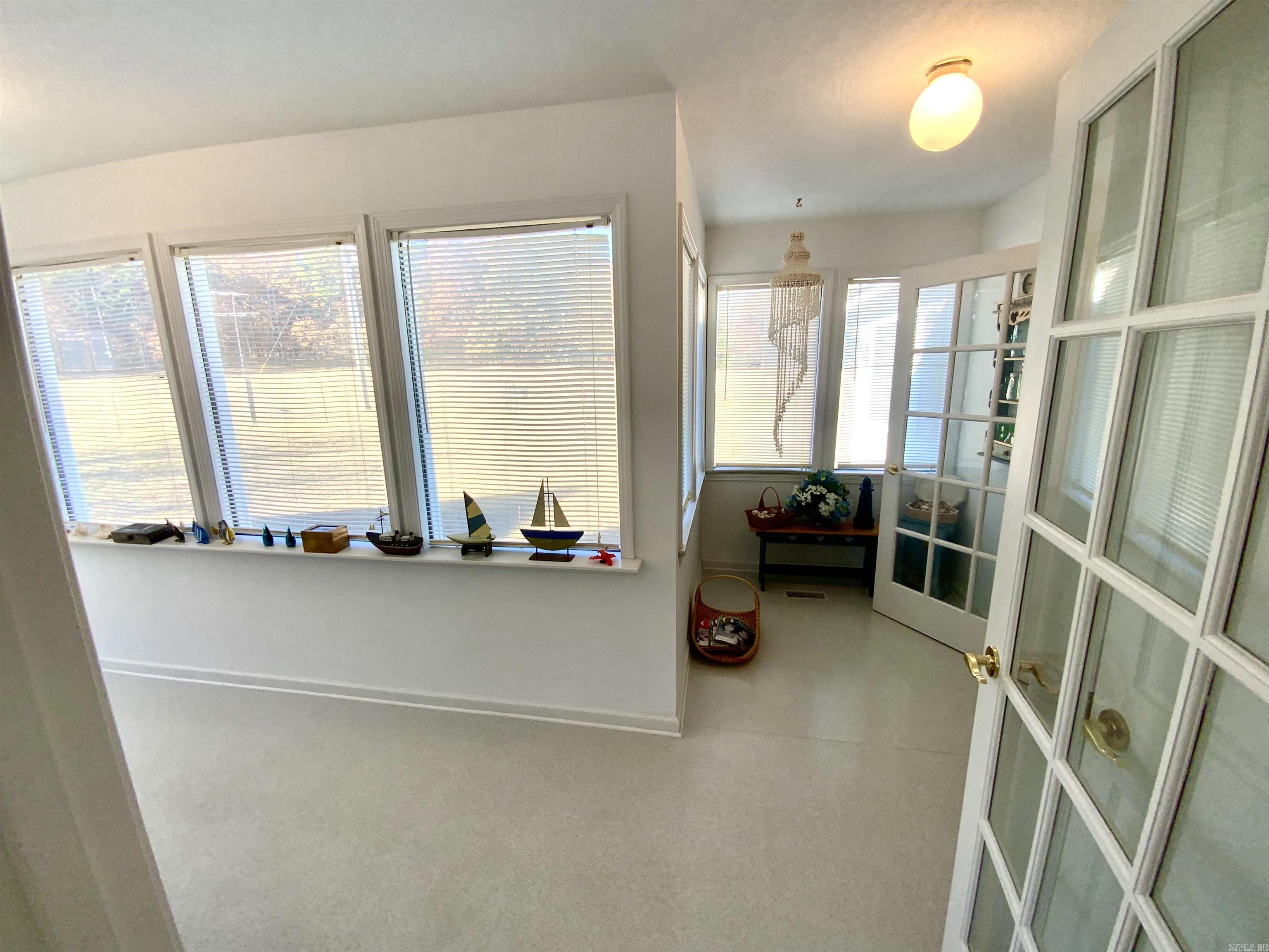 949 DeKalb  Tumbling Shoals, AR