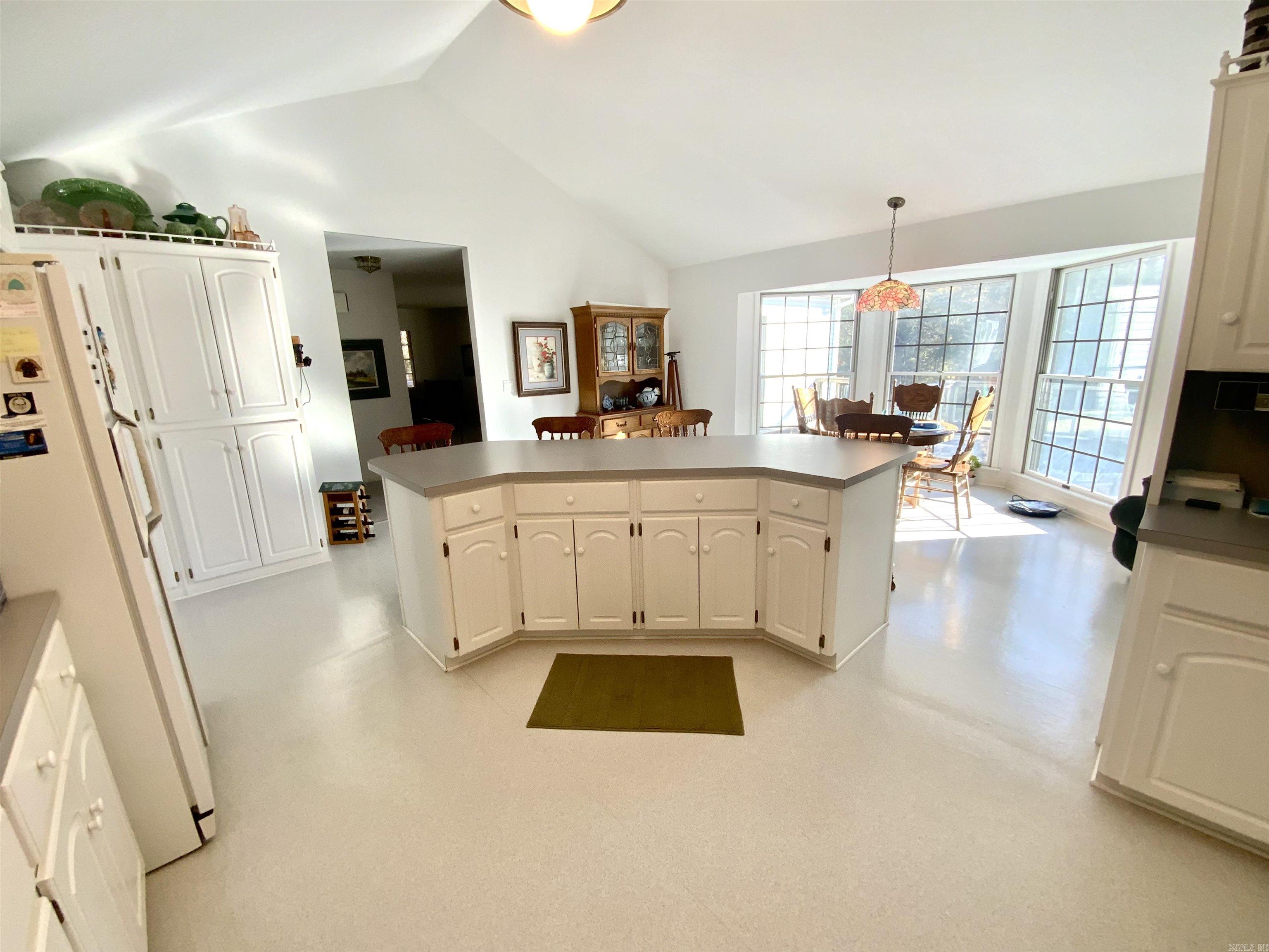 949 DeKalb  Tumbling Shoals, AR