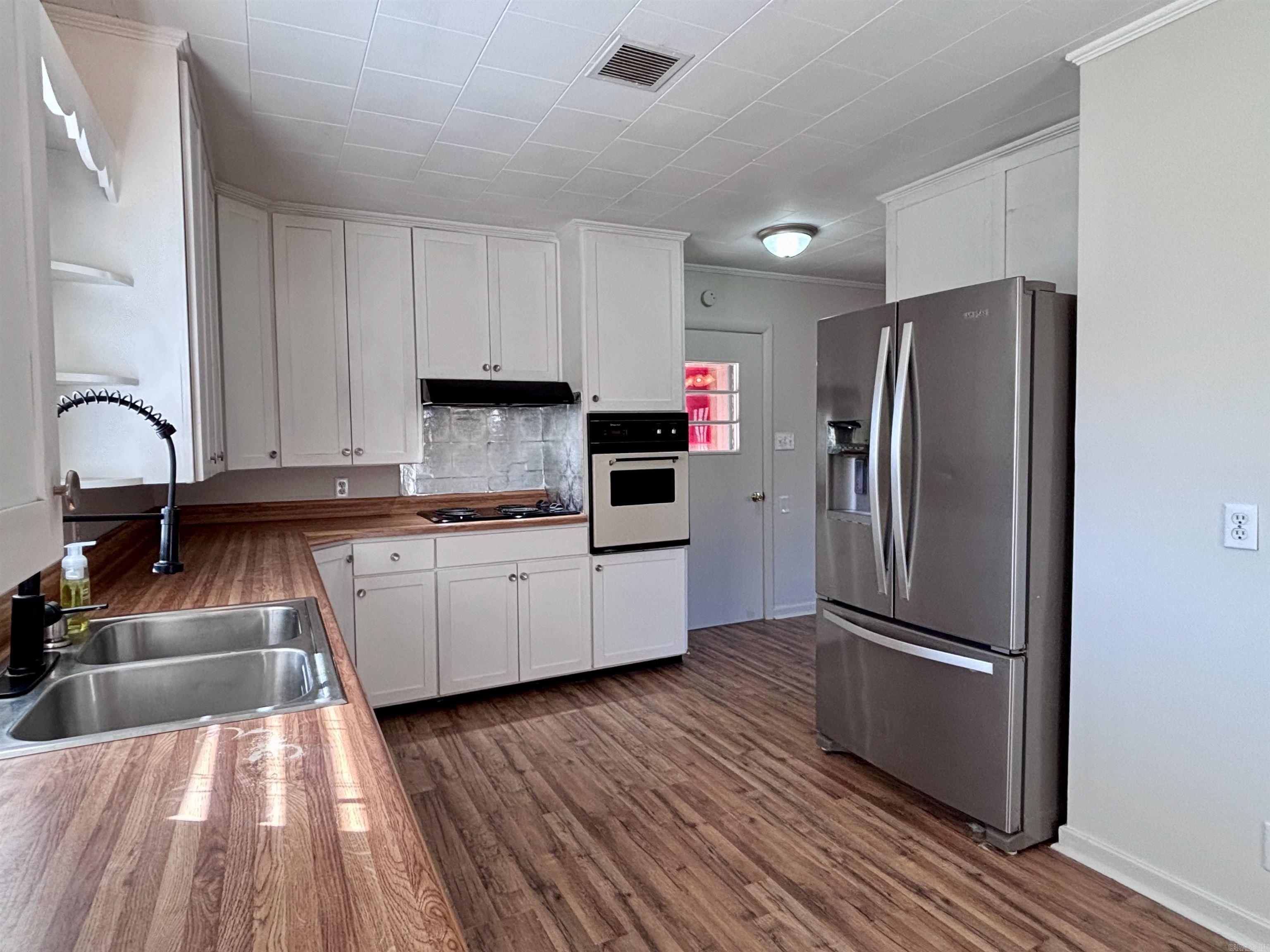 916 Twin Oaks Ave  Jonesboro, AR