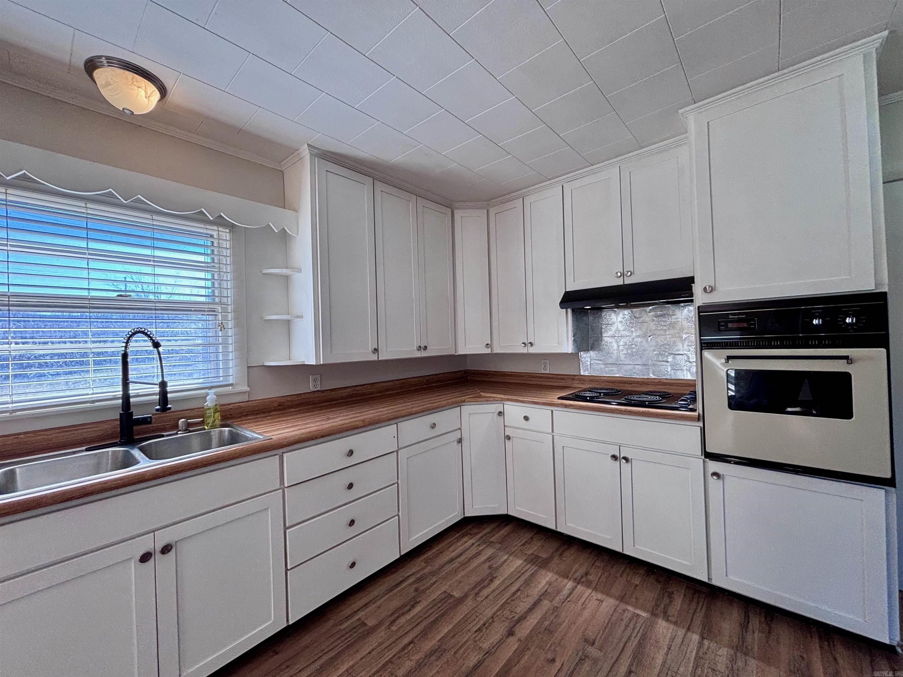 916 Twin Oaks Ave  Jonesboro, AR