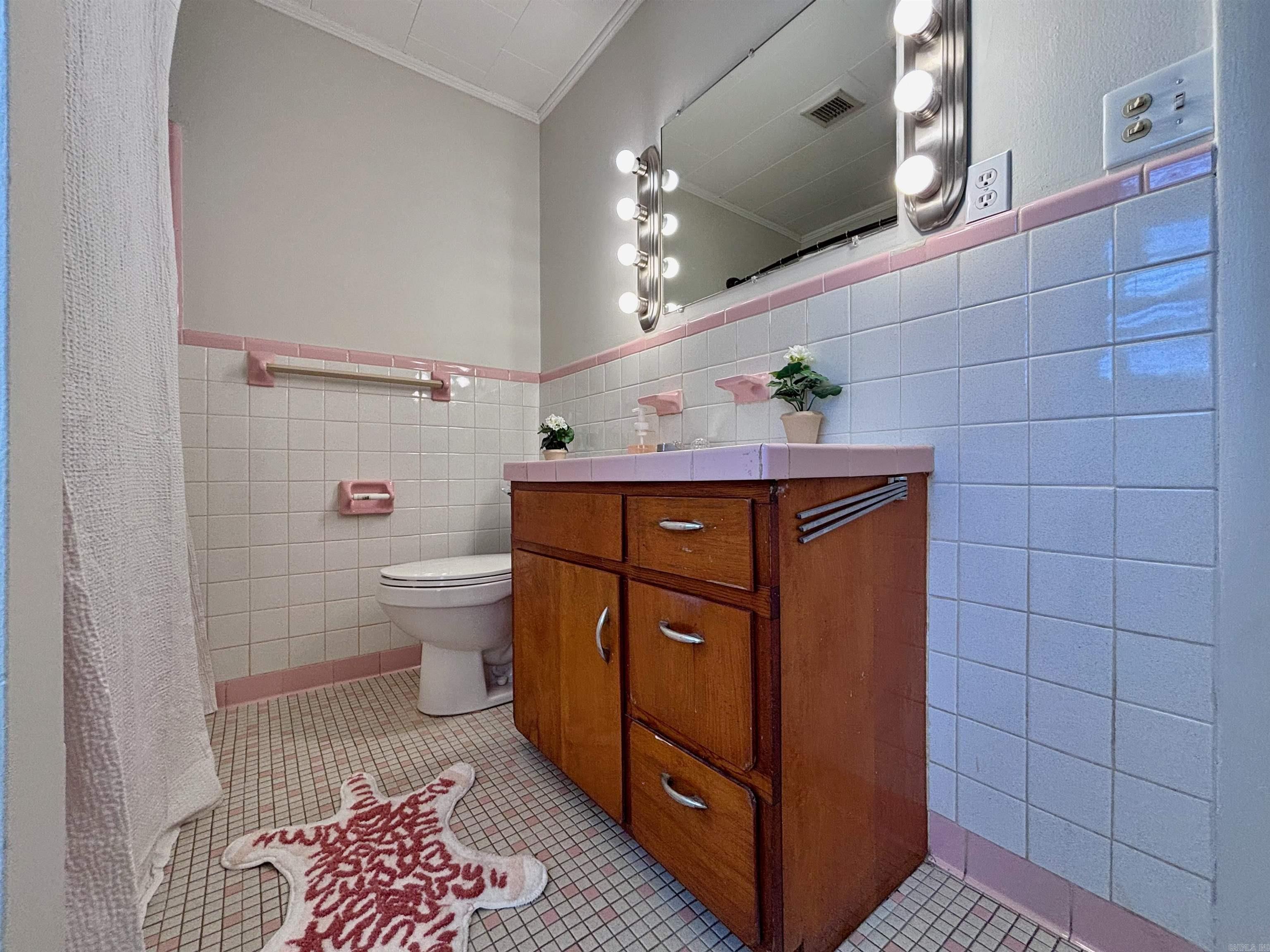 916 Twin Oaks Ave  Jonesboro, AR