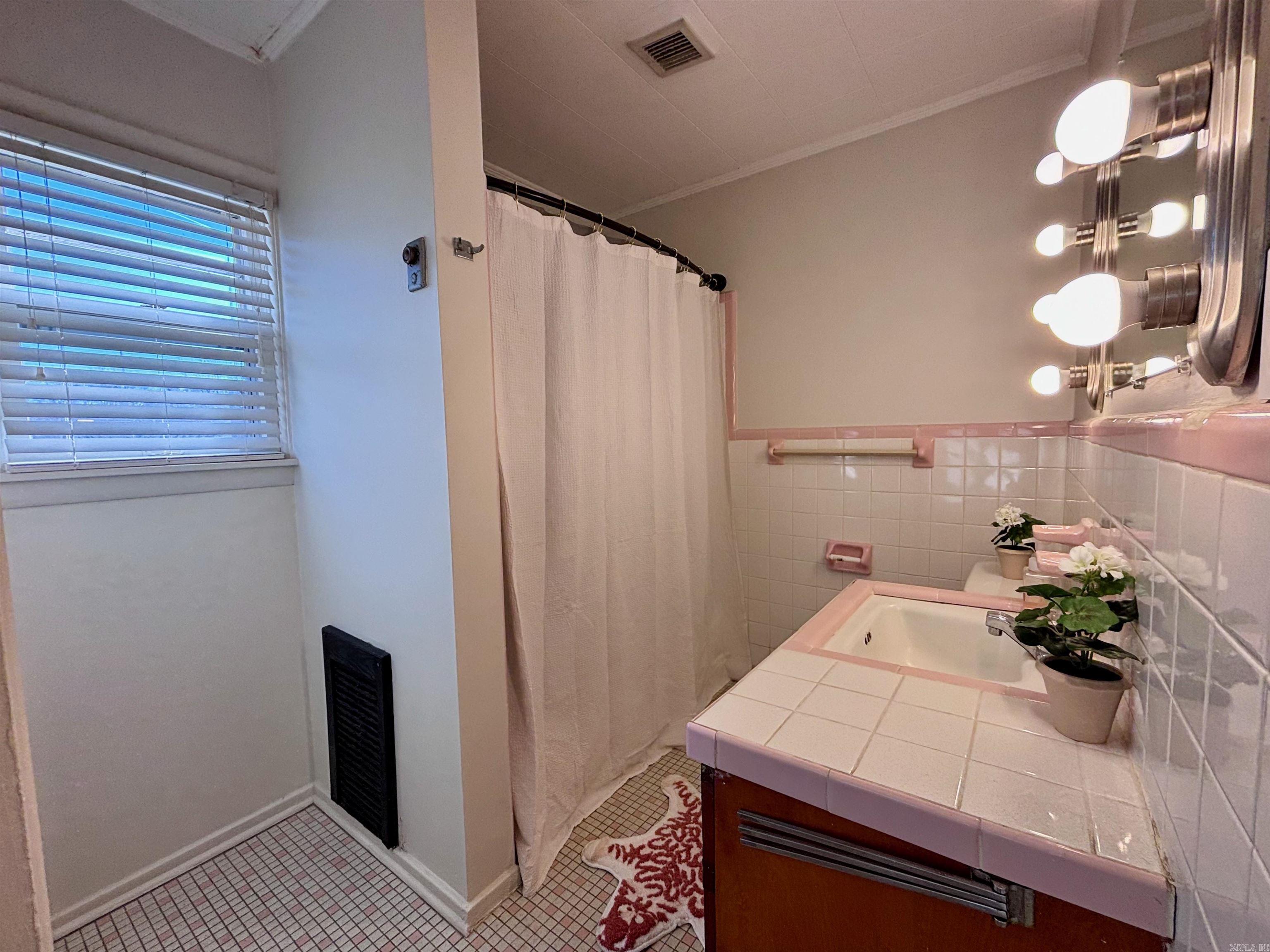 916 Twin Oaks Ave  Jonesboro, AR