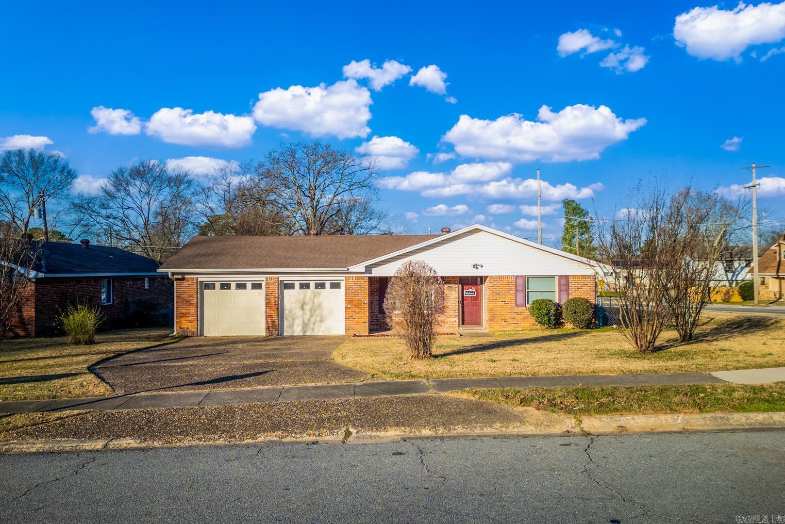 9325 Woodbine  Sherwood, AR