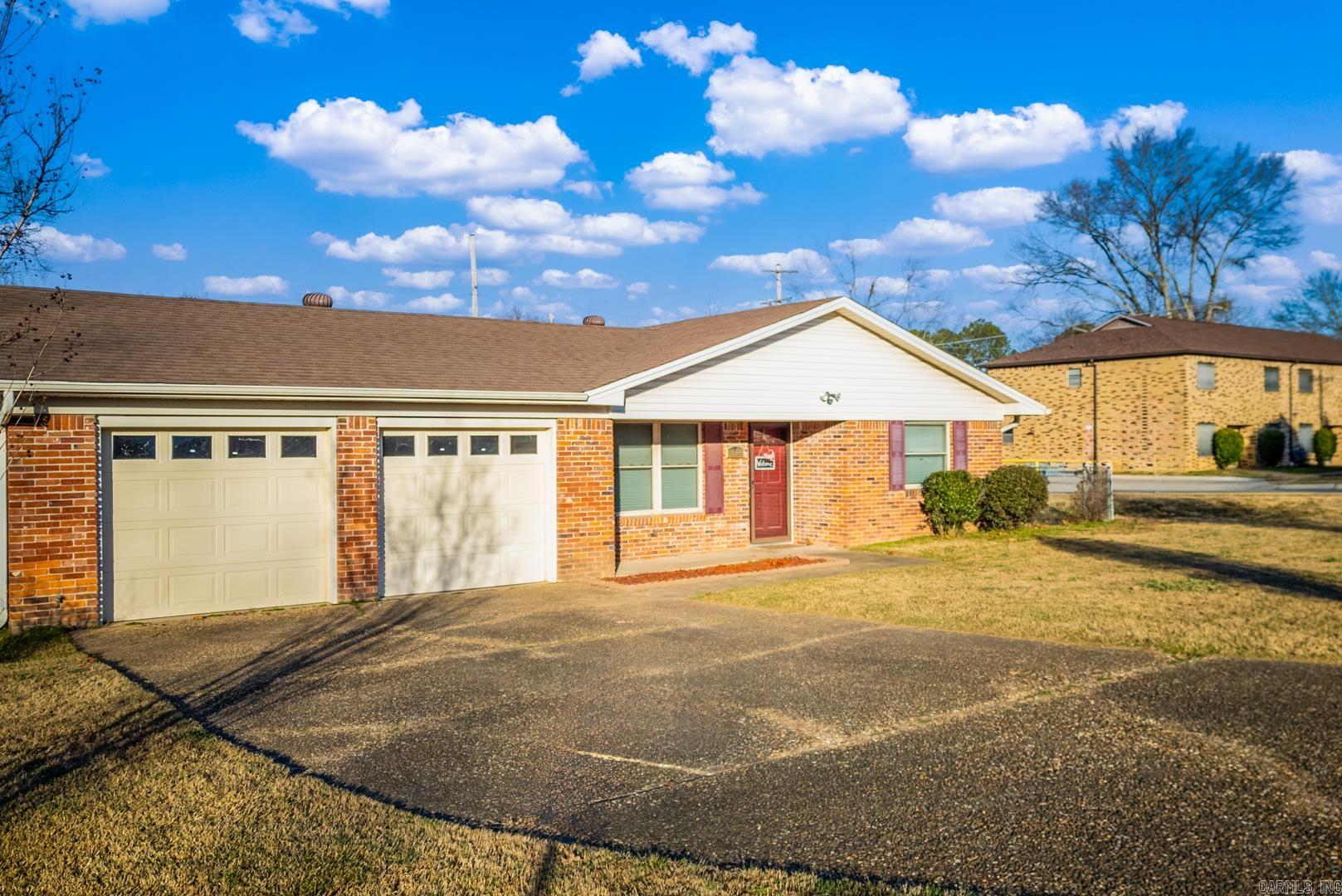 9325 Woodbine  Sherwood, AR