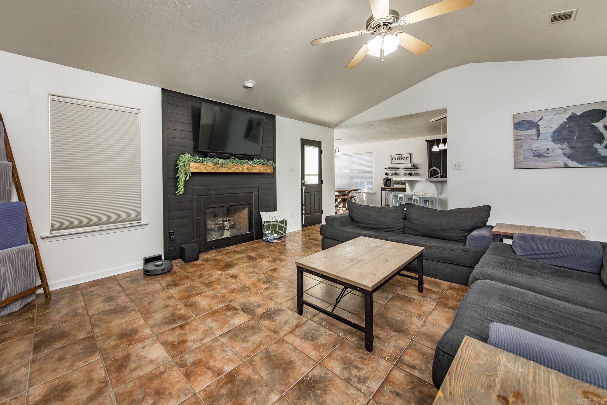 35 Warren  Cabot, AR