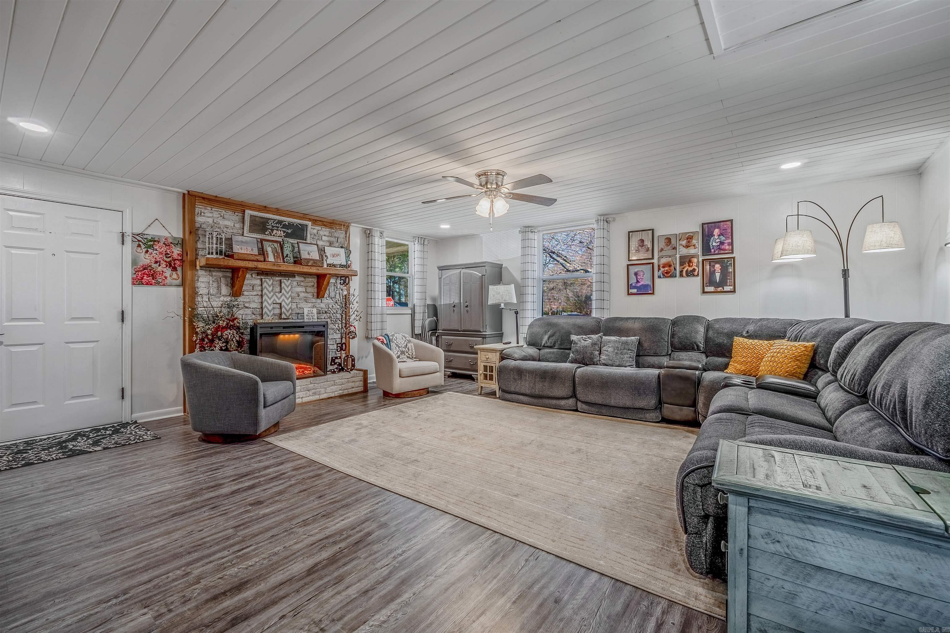 131 Cloverdale  Searcy, AR