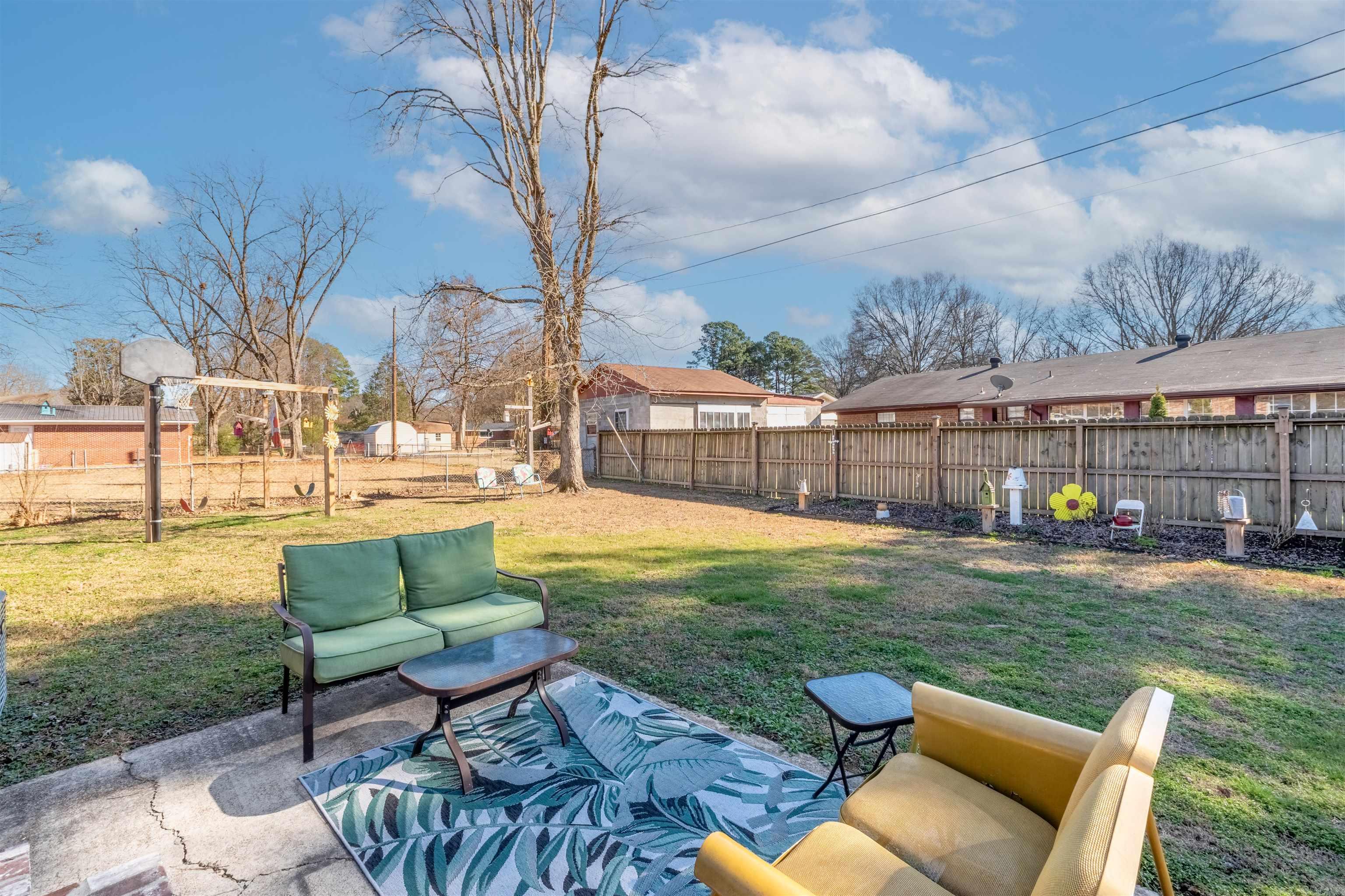 131 Cloverdale Boulevard Searcy, AR 72143