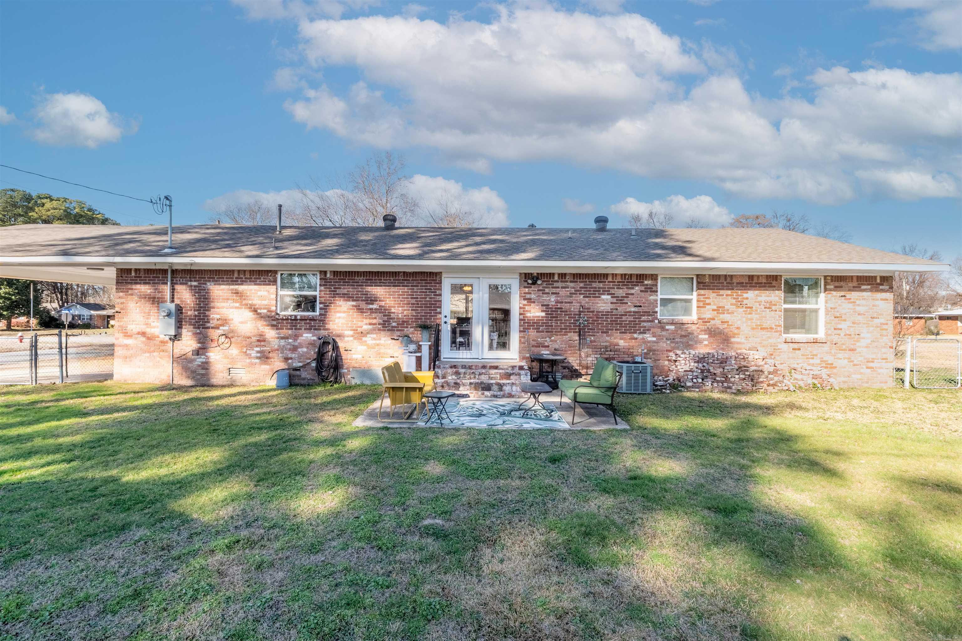 131 Cloverdale Boulevard Searcy, AR 72143