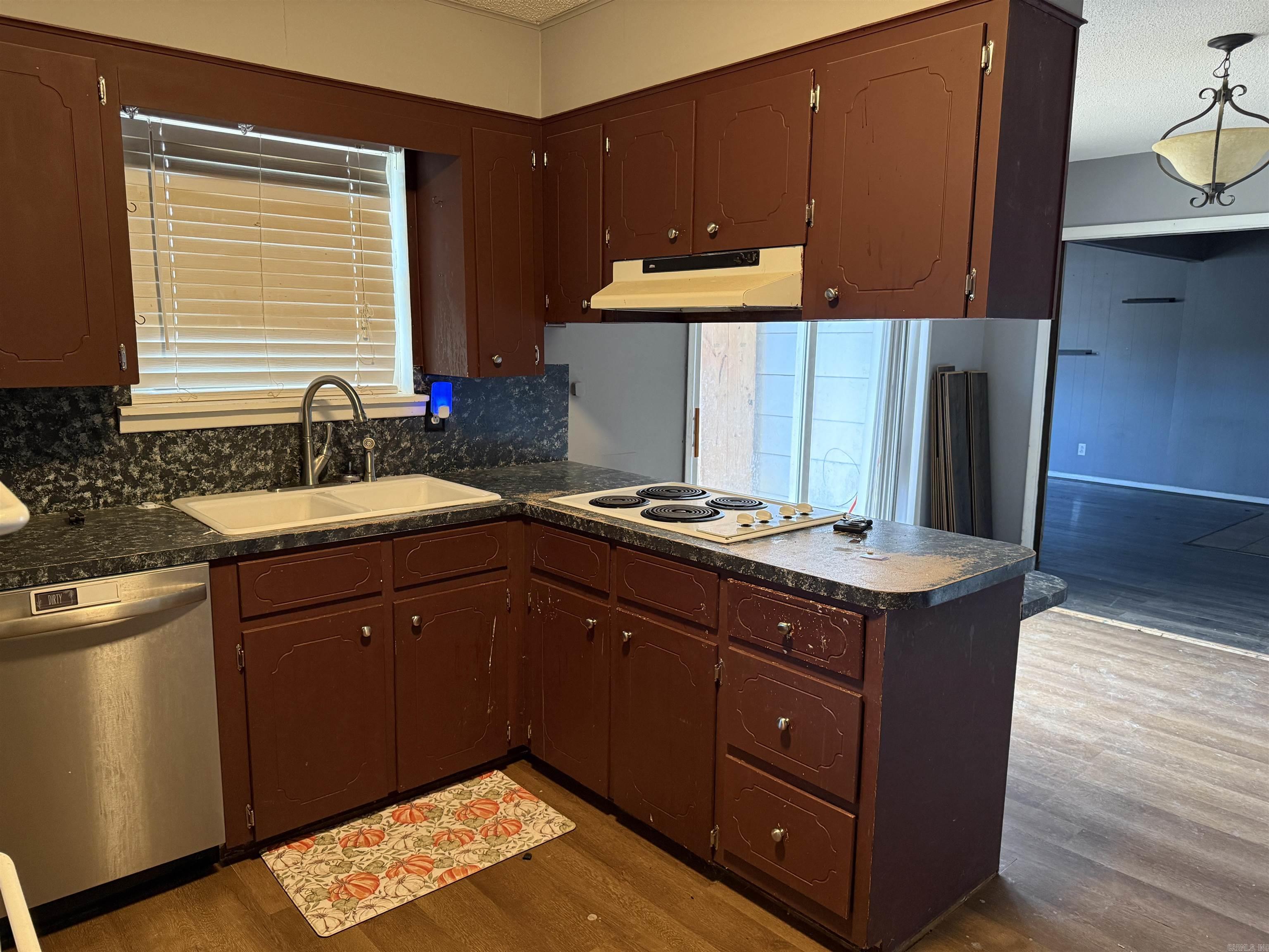 909 Oakhurst  Jacksonville, AR