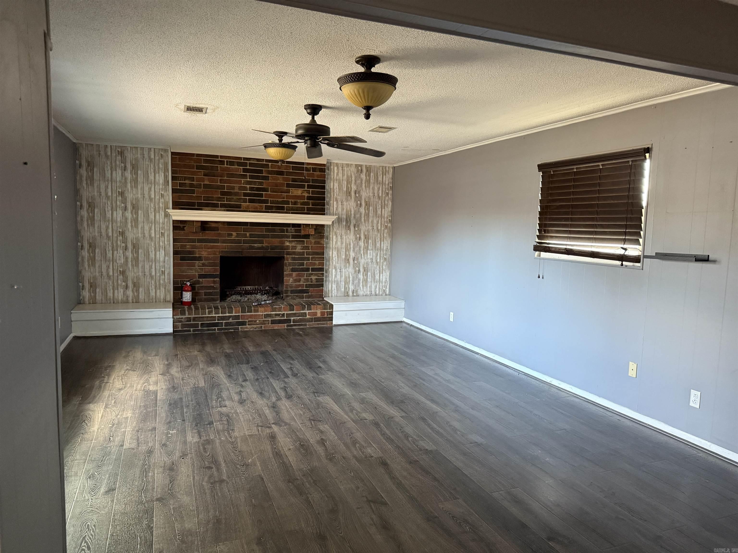 909 Oakhurst  Jacksonville, AR