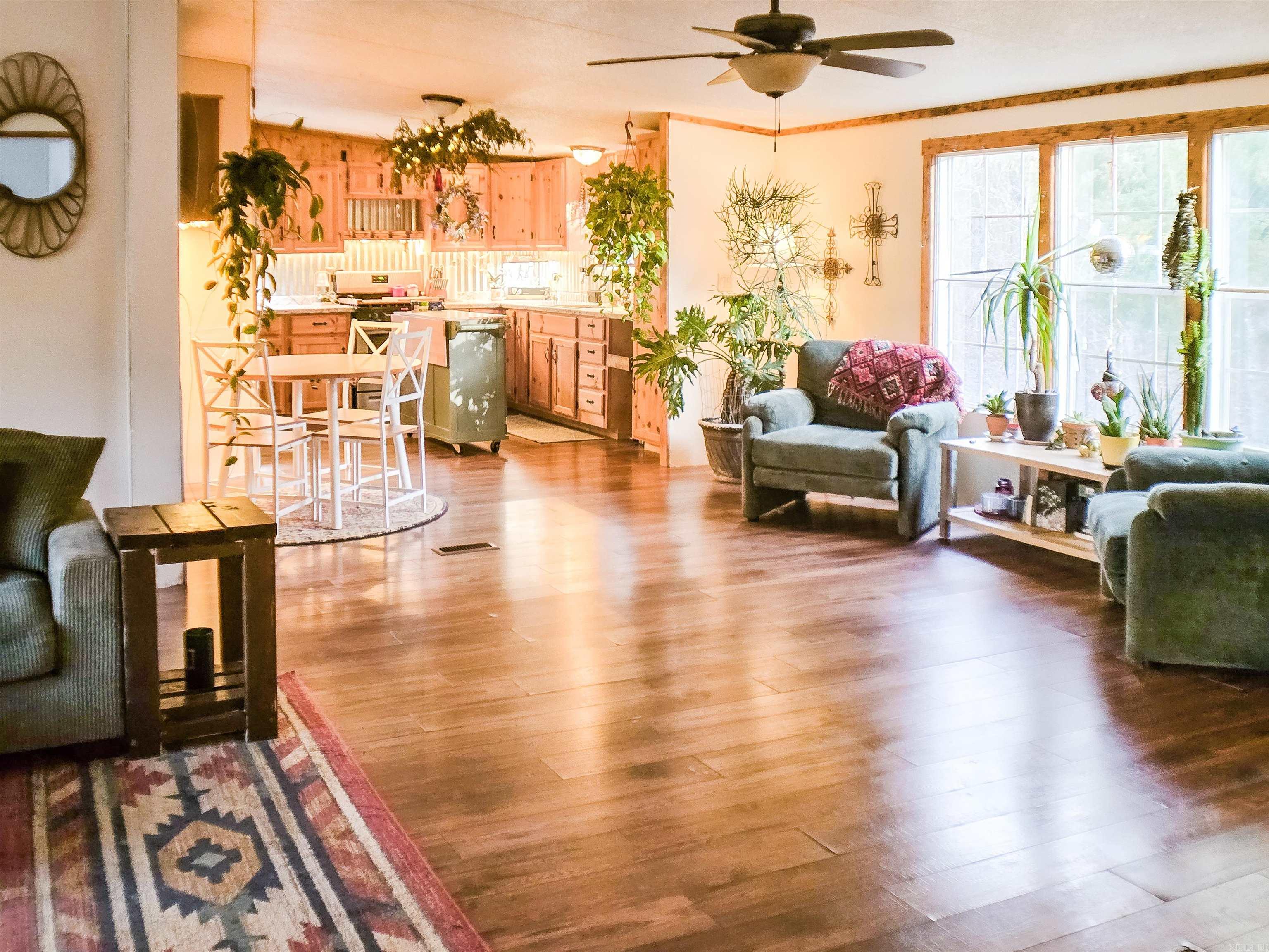 459 Junction  Mountain View, AR